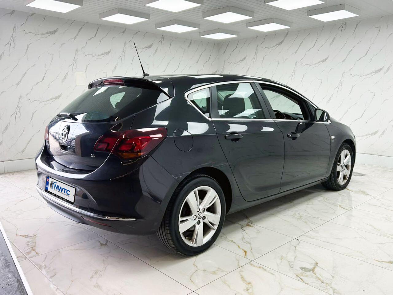 Vauxhall Astra view 21