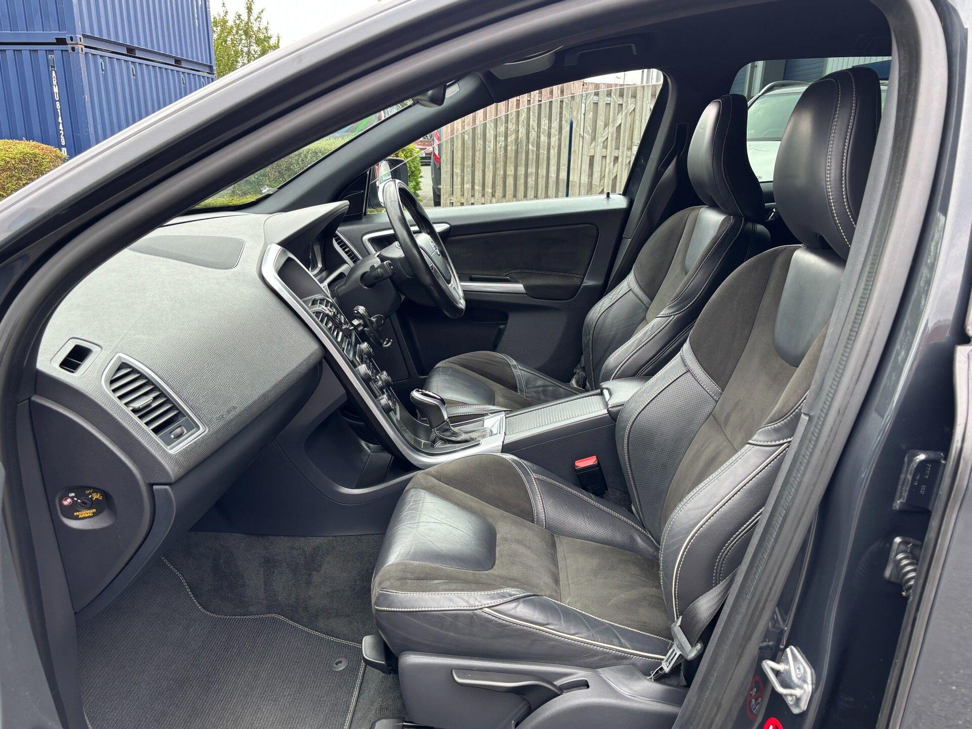 Volvo XC60 view 25
