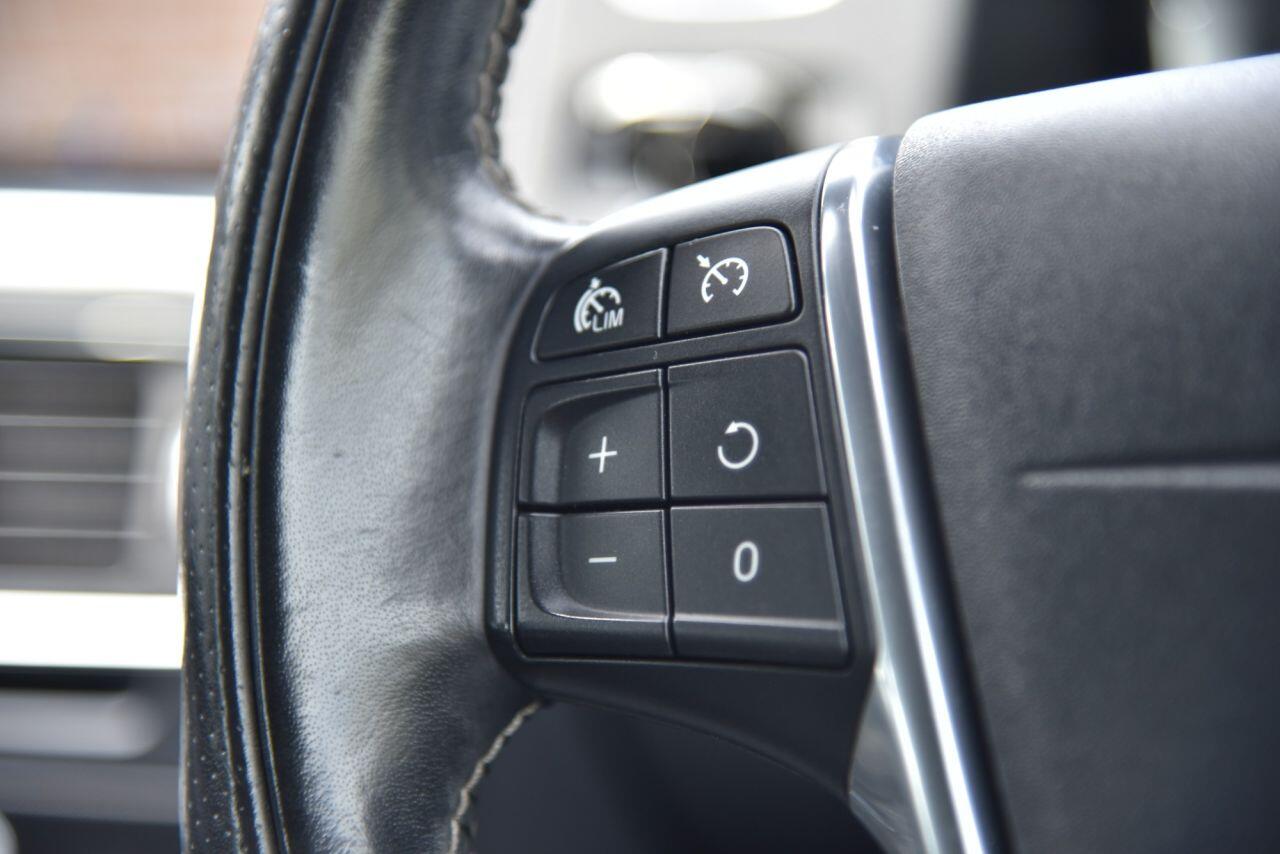 Volvo S60 view 28