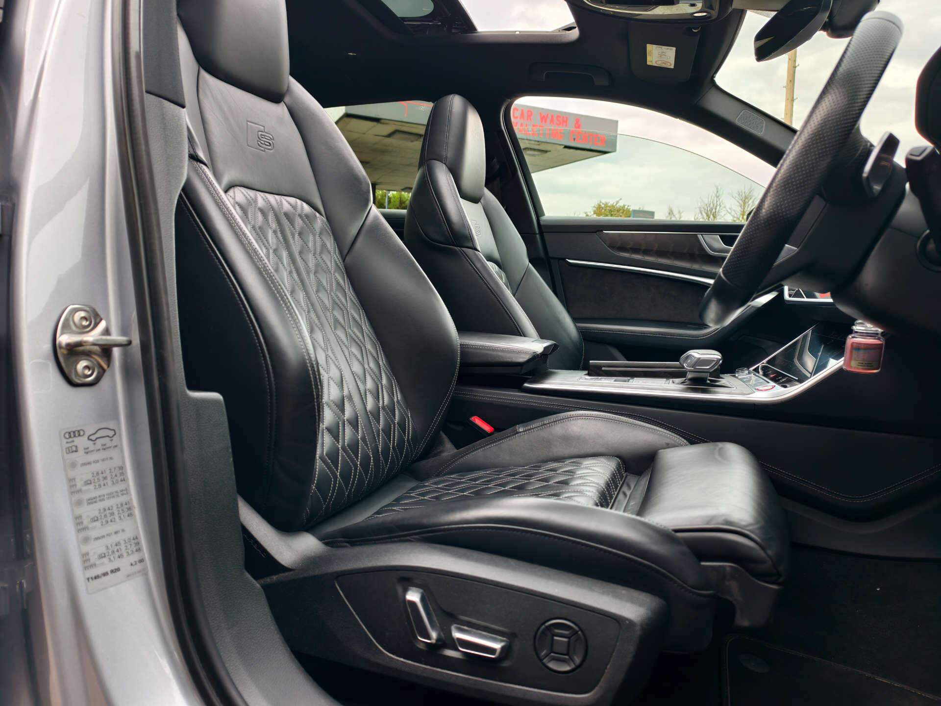Audi S6 Avant view 25