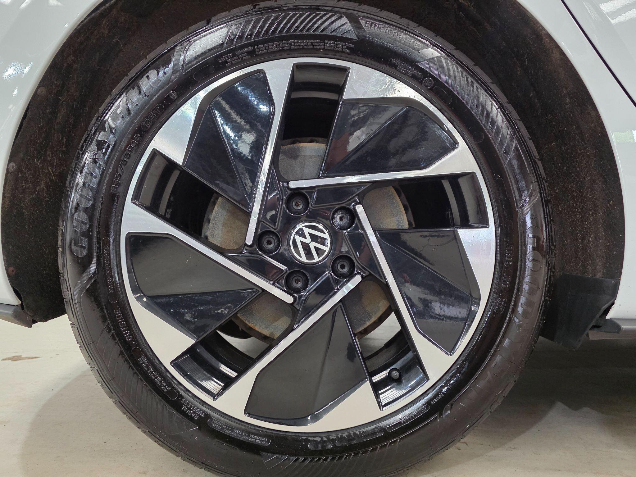 Volkswagen Id.3 view 28