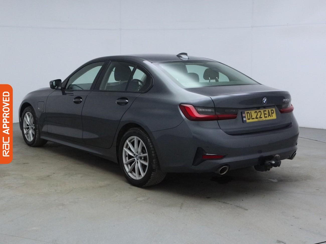 BMW 3 Series view 5