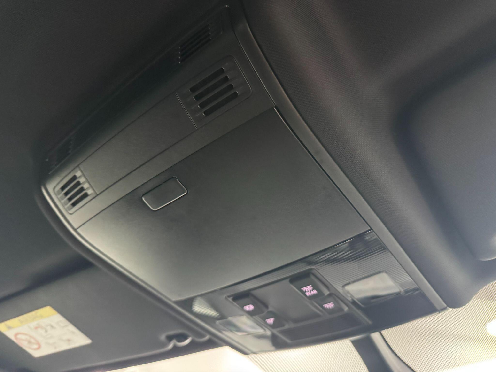 Volkswagen Golf view 20