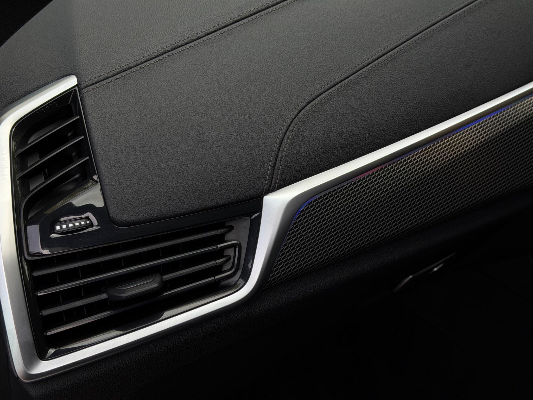 BMW X6 view 38