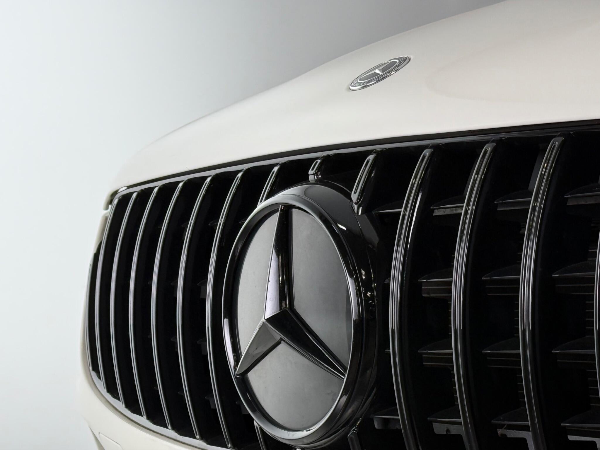 Mercedes-Benz GLC view 9