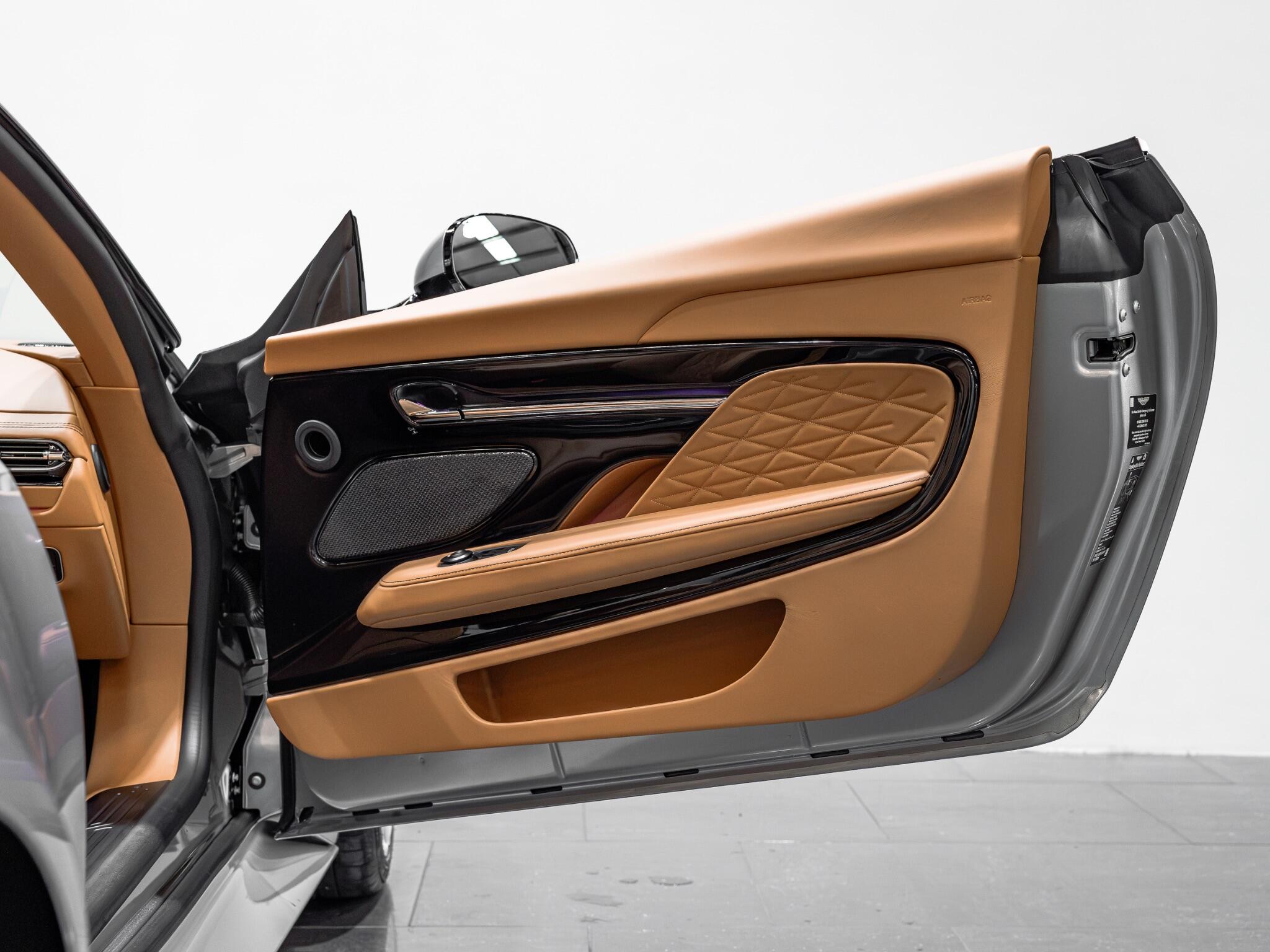 Aston Martin Volante view 27