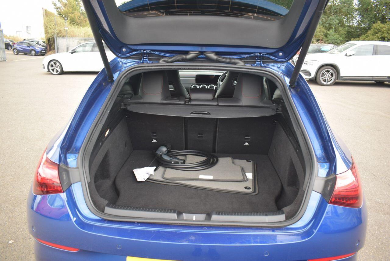 Mercedes-Benz Cla view 15