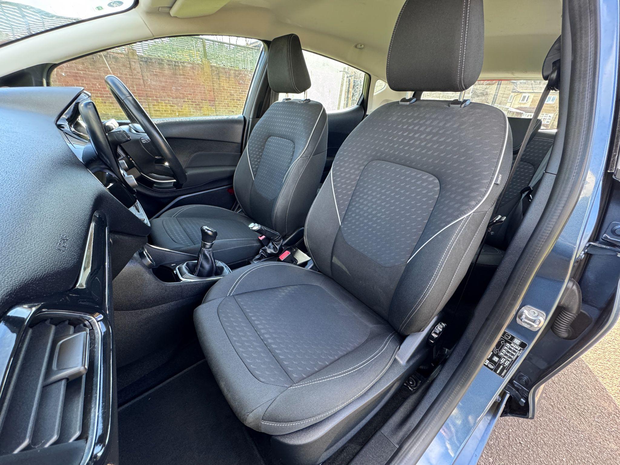2018 Ford Fiesta image 20