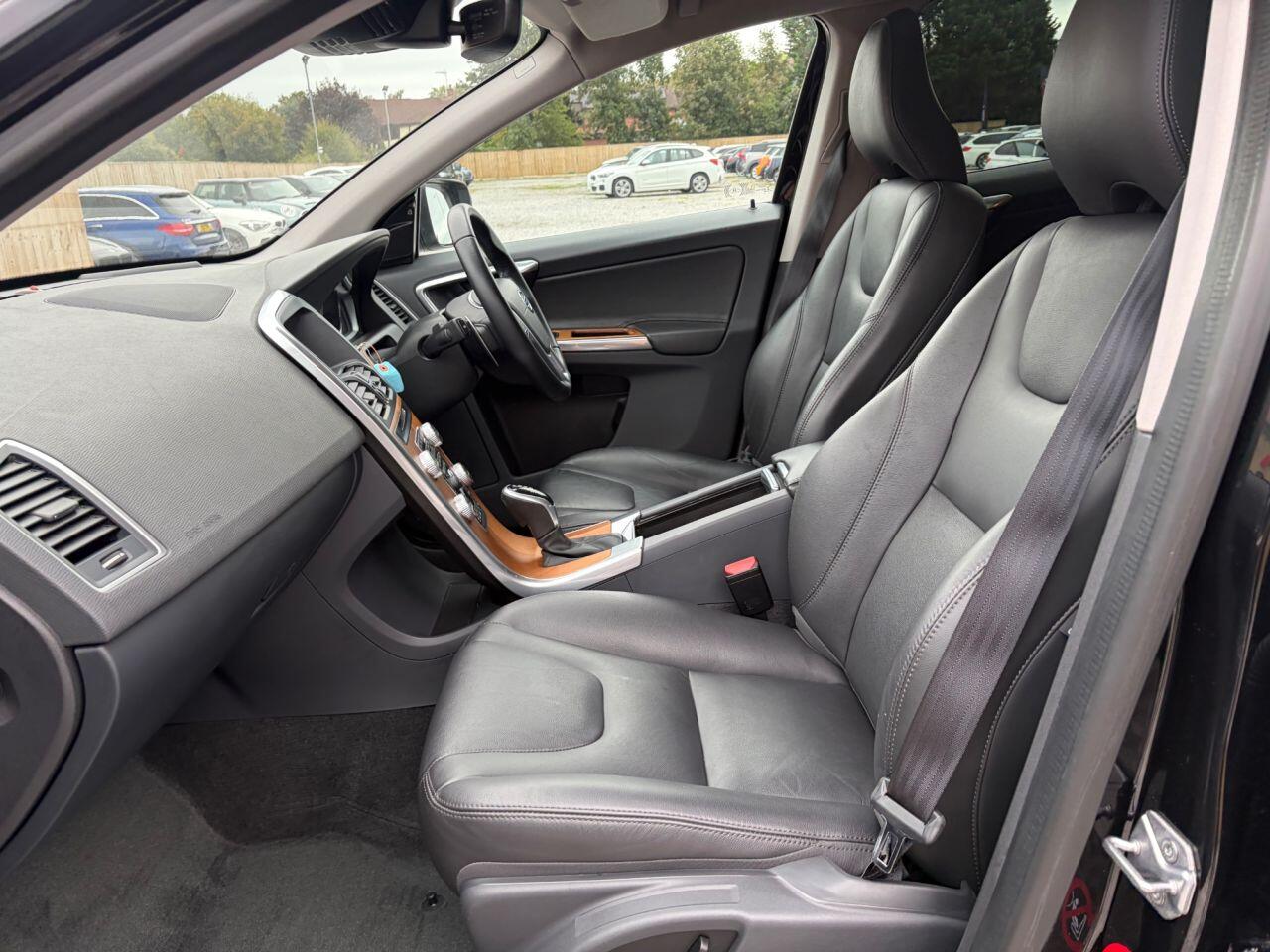 Volvo XC60 view 17
