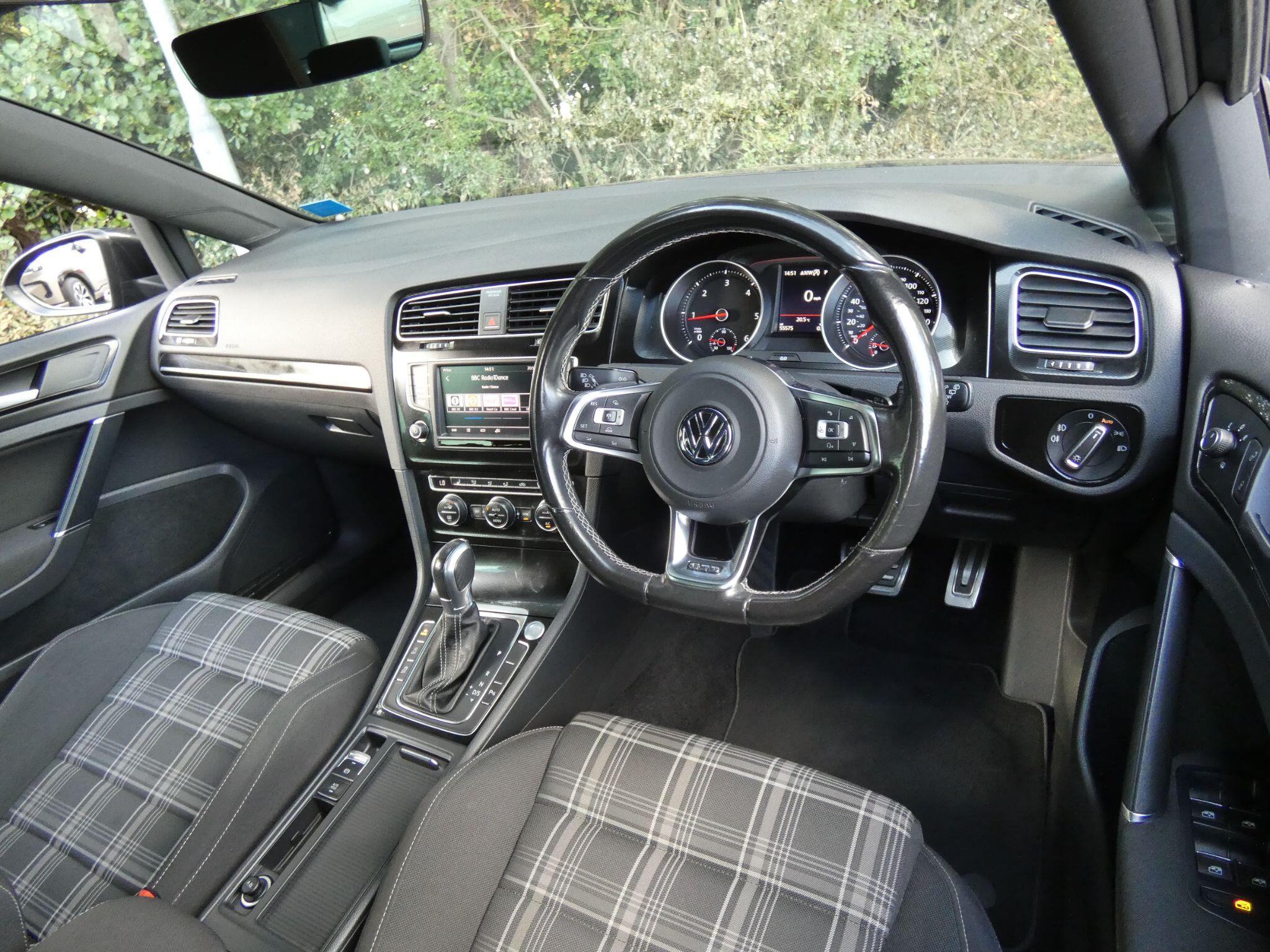 Volkswagen Golf view 2