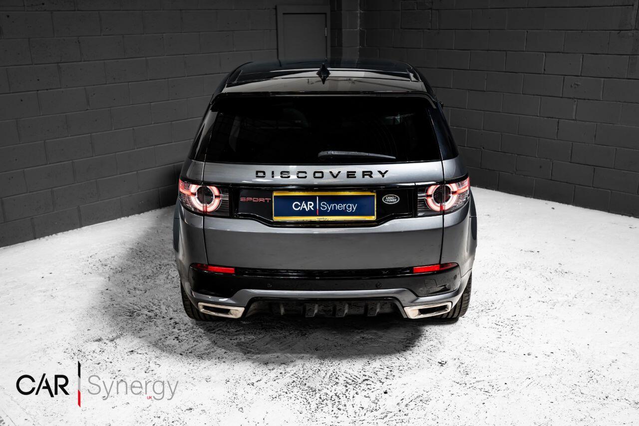 Land Rover Discovery Sport view 5