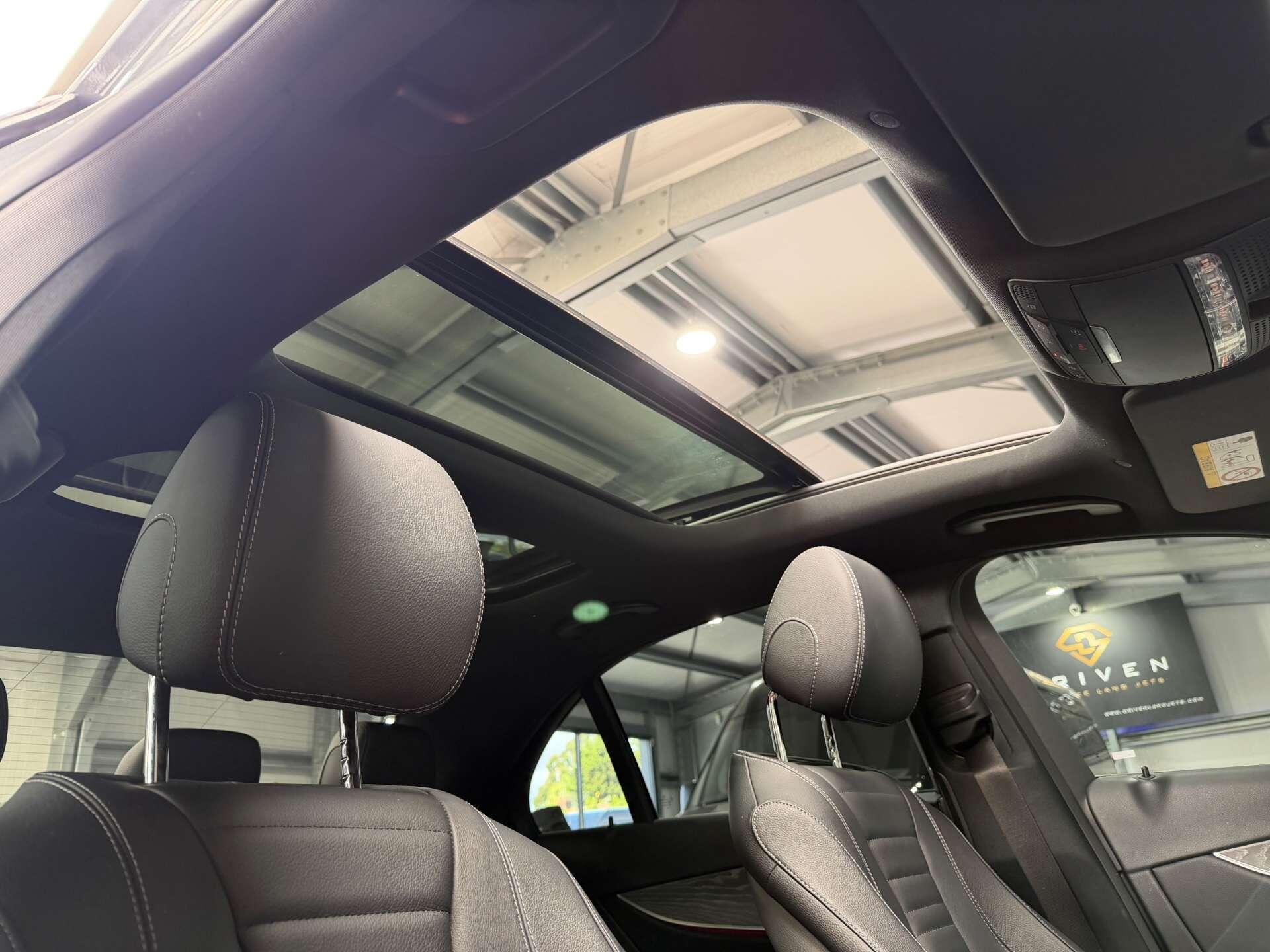 Mercedes-Benz E Class view 14