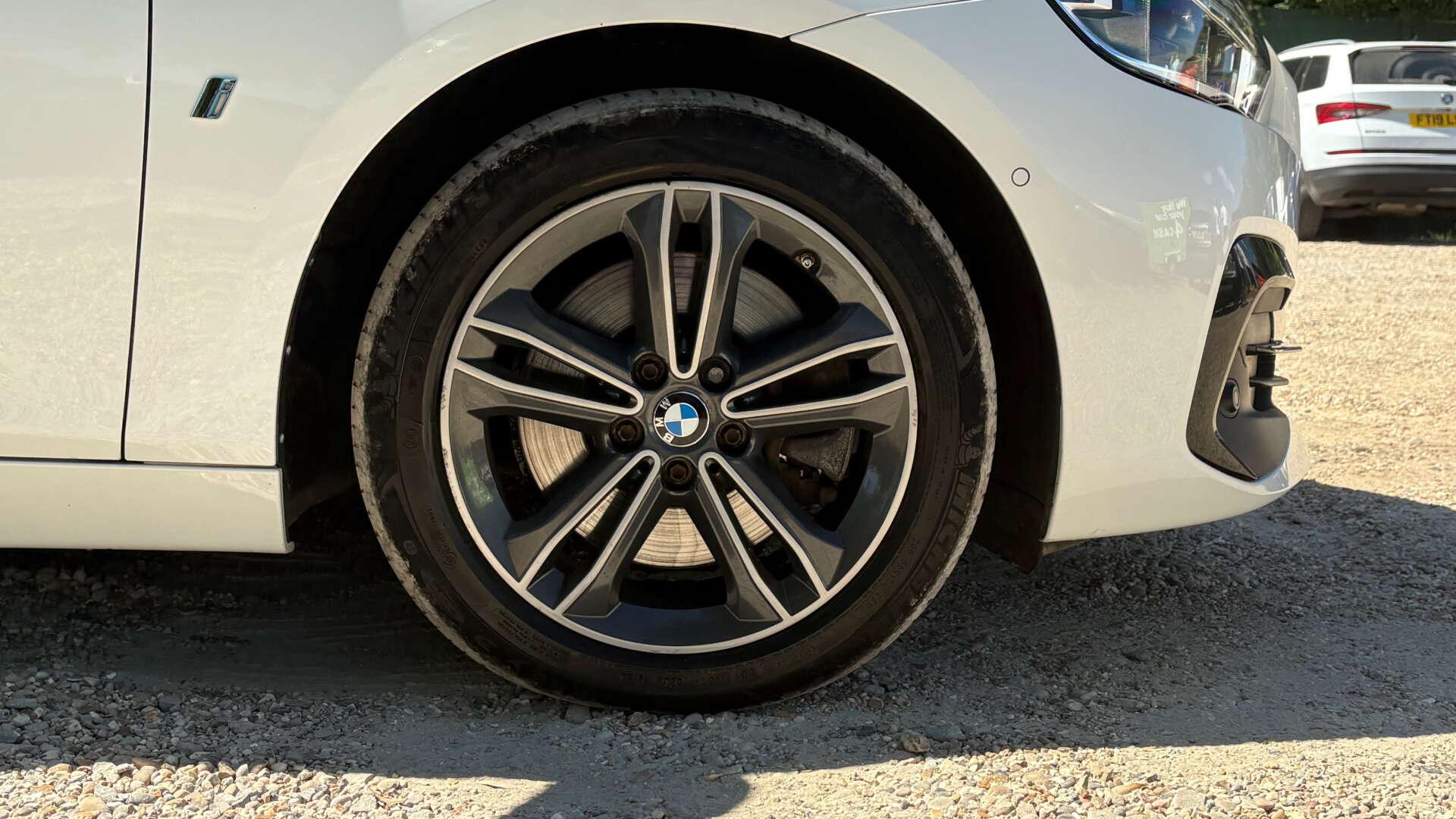 BMW 2 Series view 45