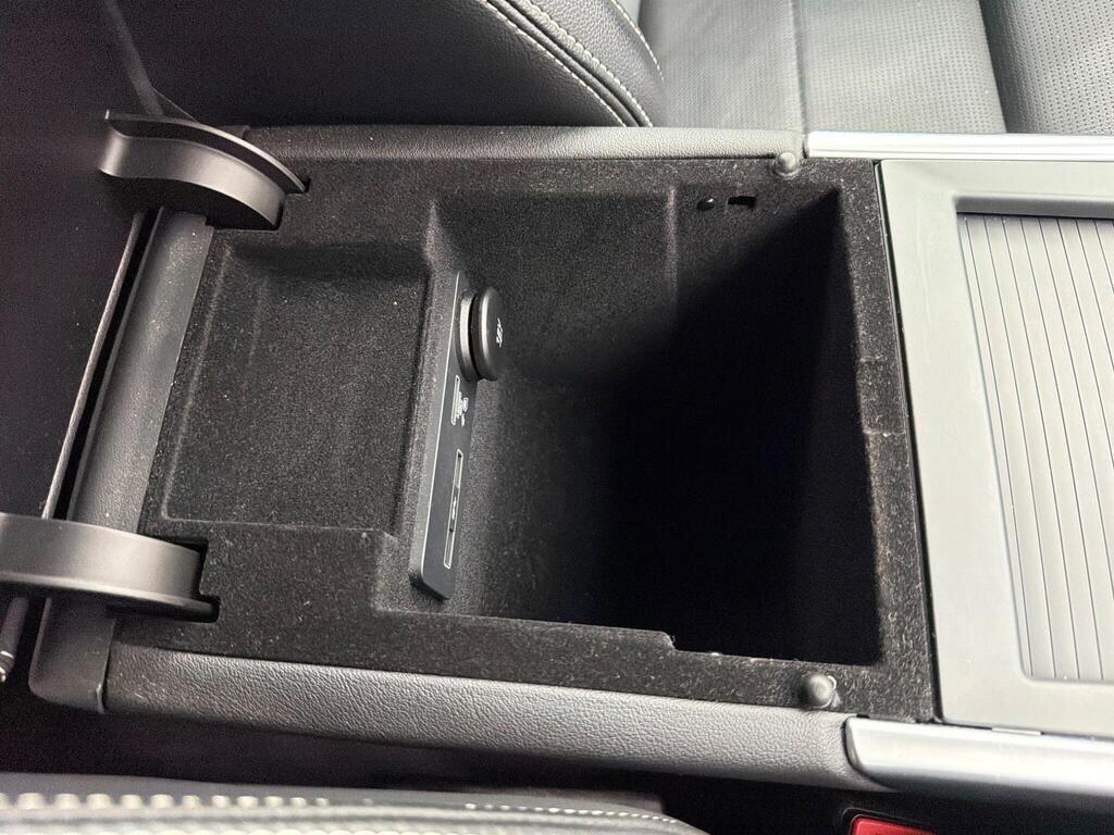 Jaguar XE view 46