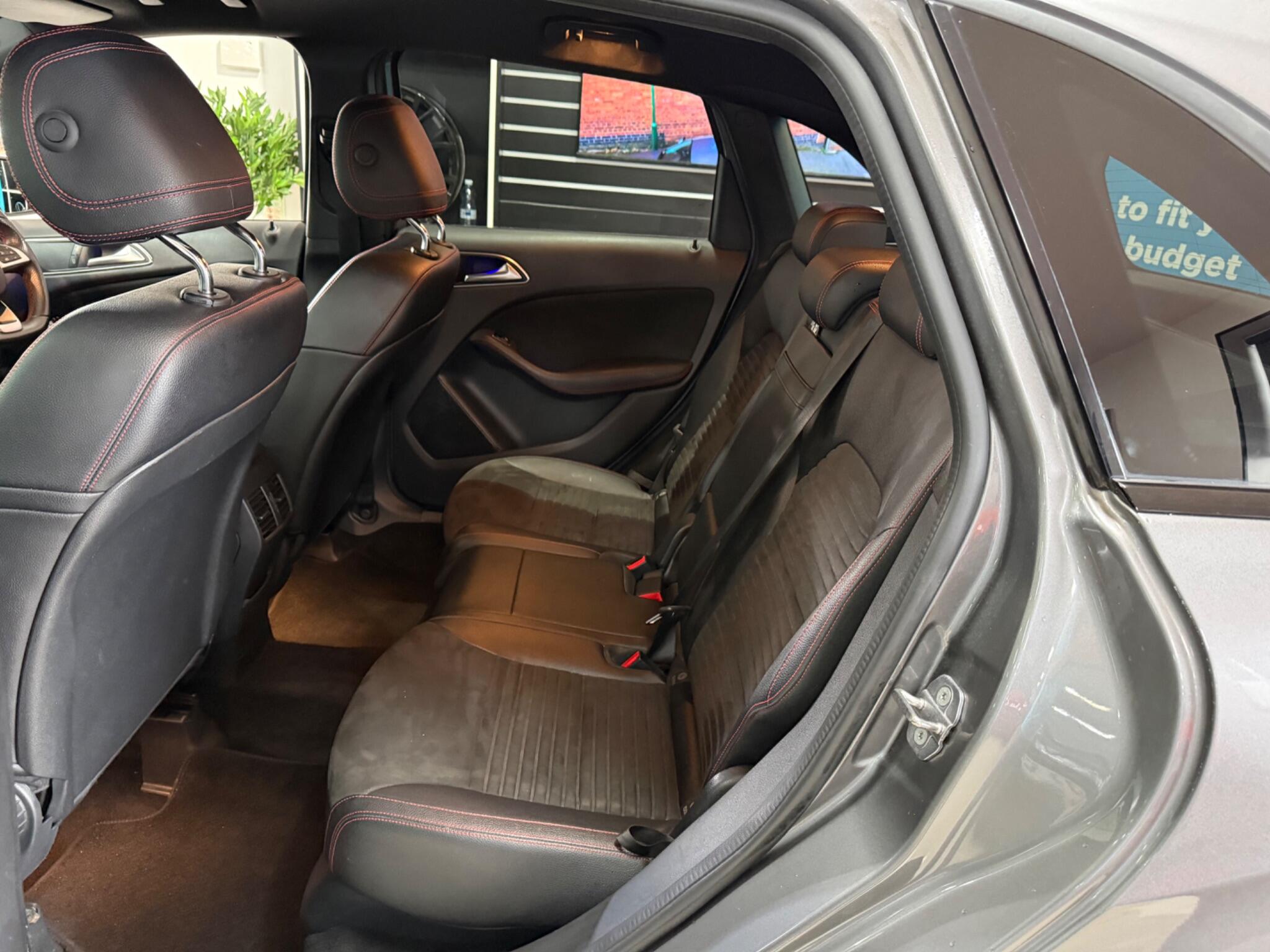 Mercedes-Benz B-Class view 28