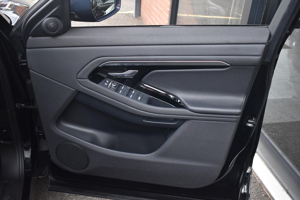 Land Rover Range Rover Evoque view 29