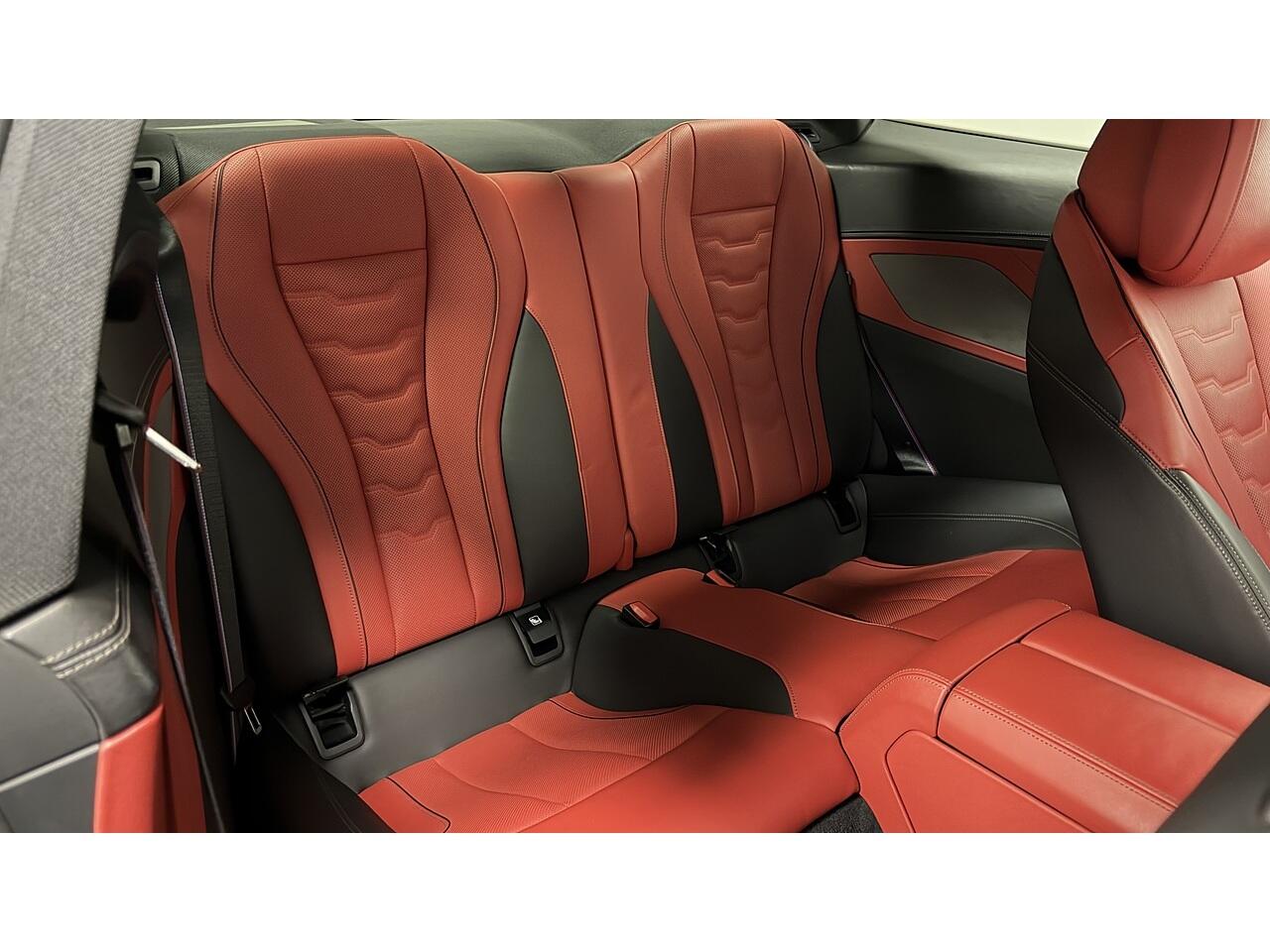 BMW 8 Series view 14
