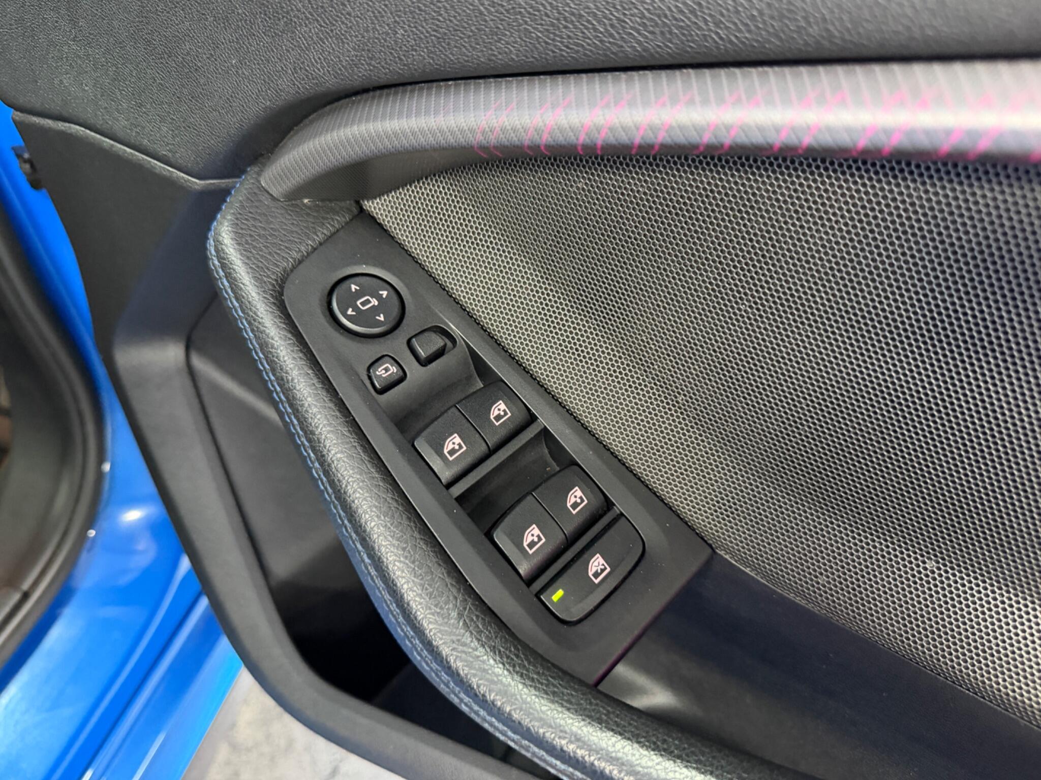BMW 1 Series view 17