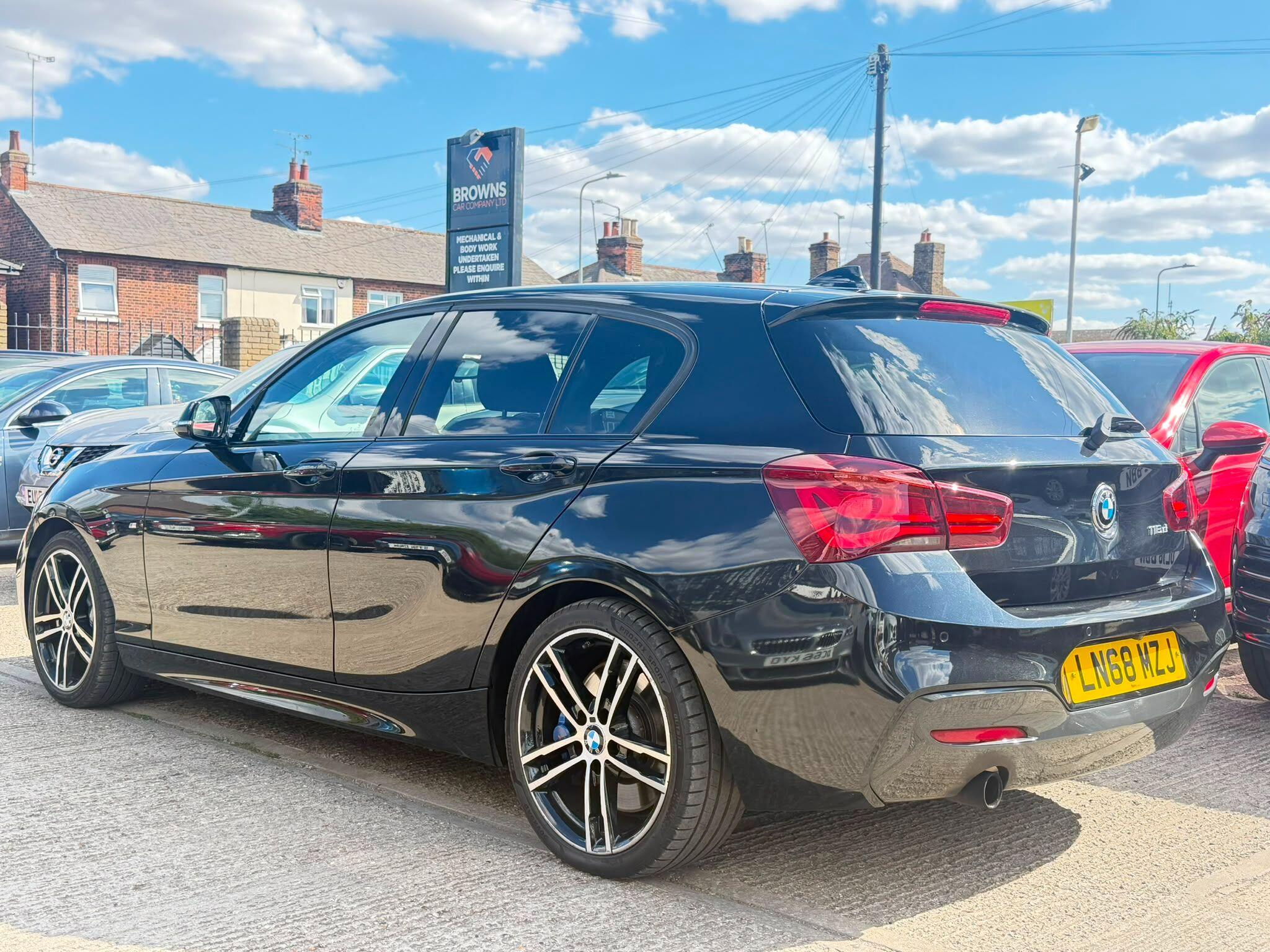 BMW 1 Series view 4