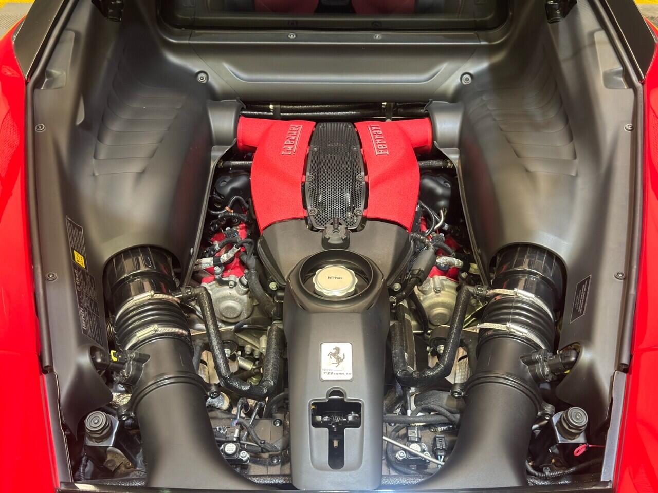 Ferrari F8 Tributo view 26