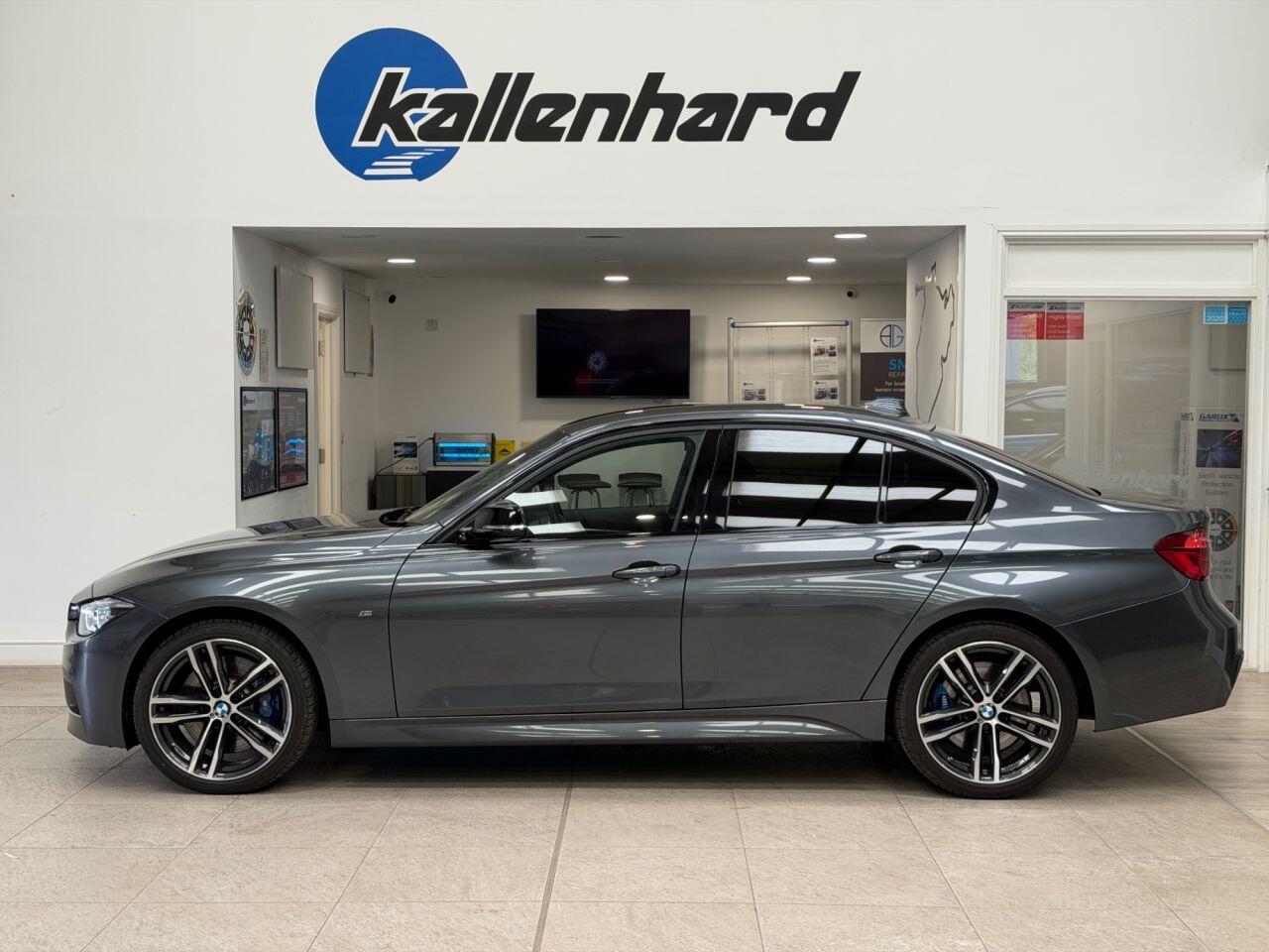 BMW 3 Series view 3