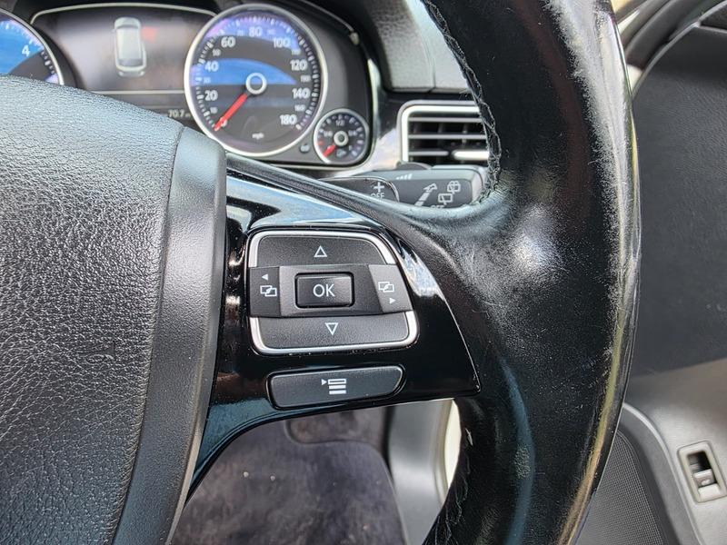 2015 Volkswagen Touareg image 52