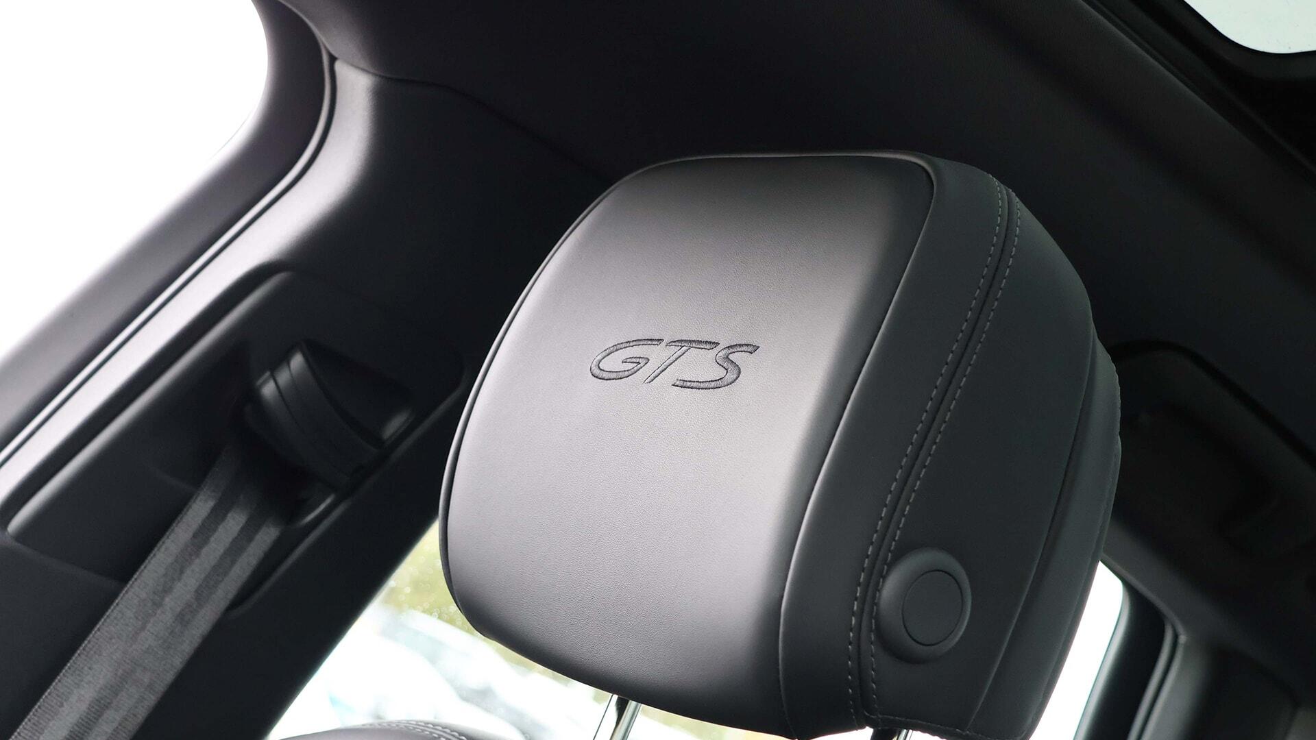 Porsche Macan view 10