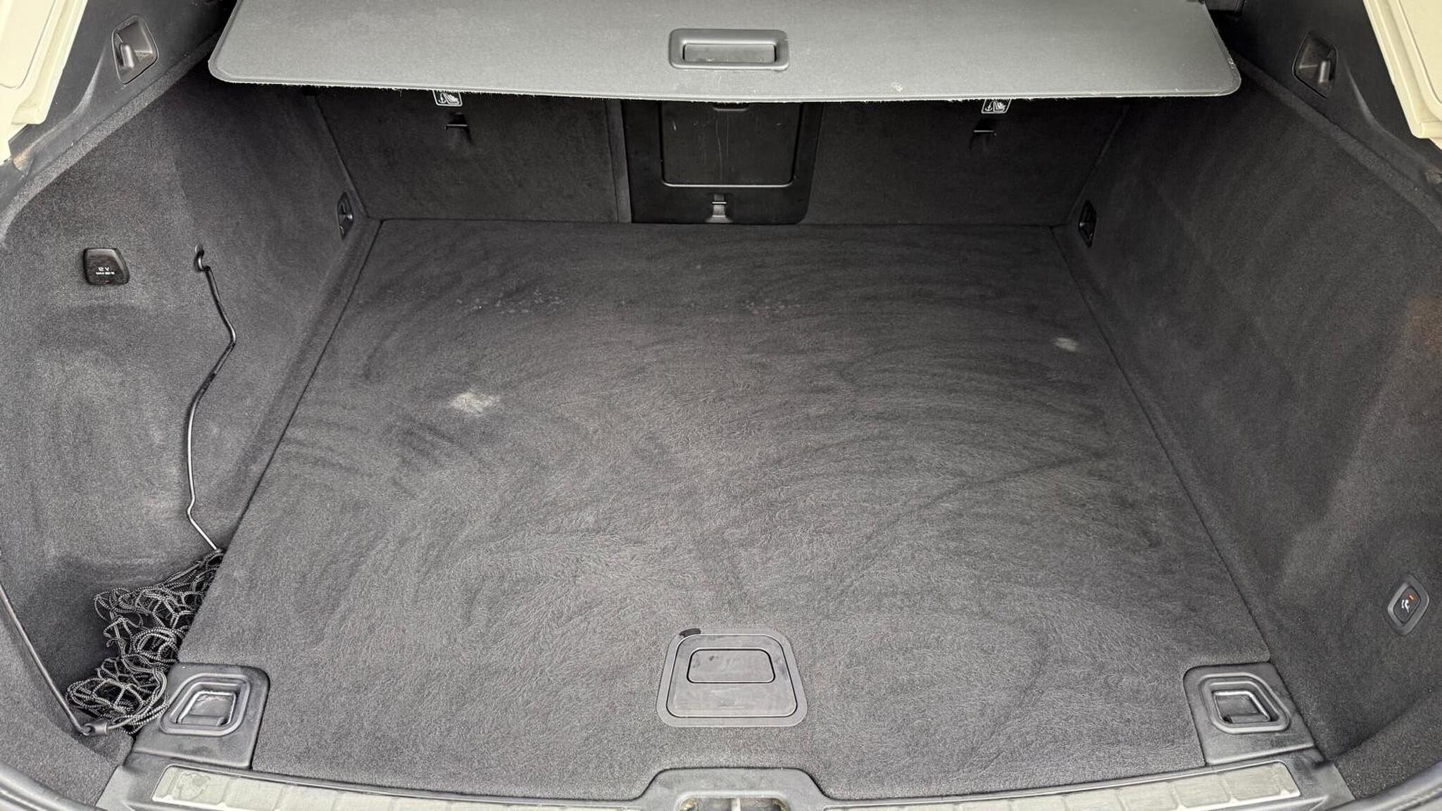 Volvo XC60 view 9