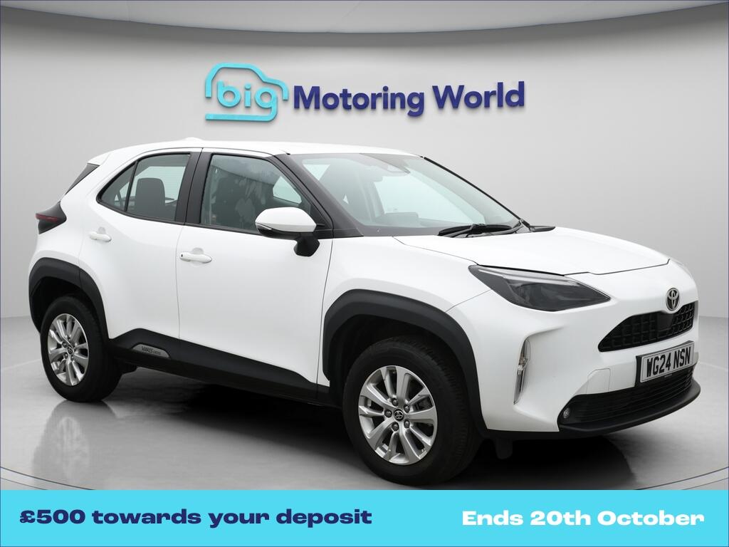 White 2024 Toyota Yaris Cross Estate Front-wheel drive Automatic