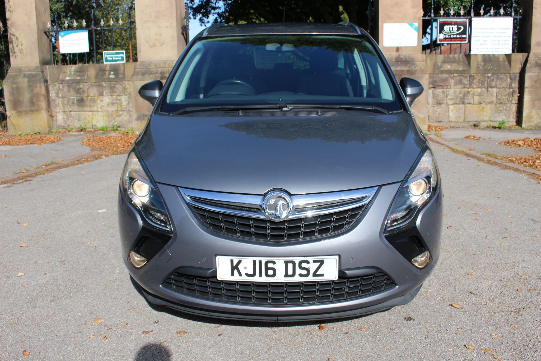 Vauxhall Zafira Tourer view 8