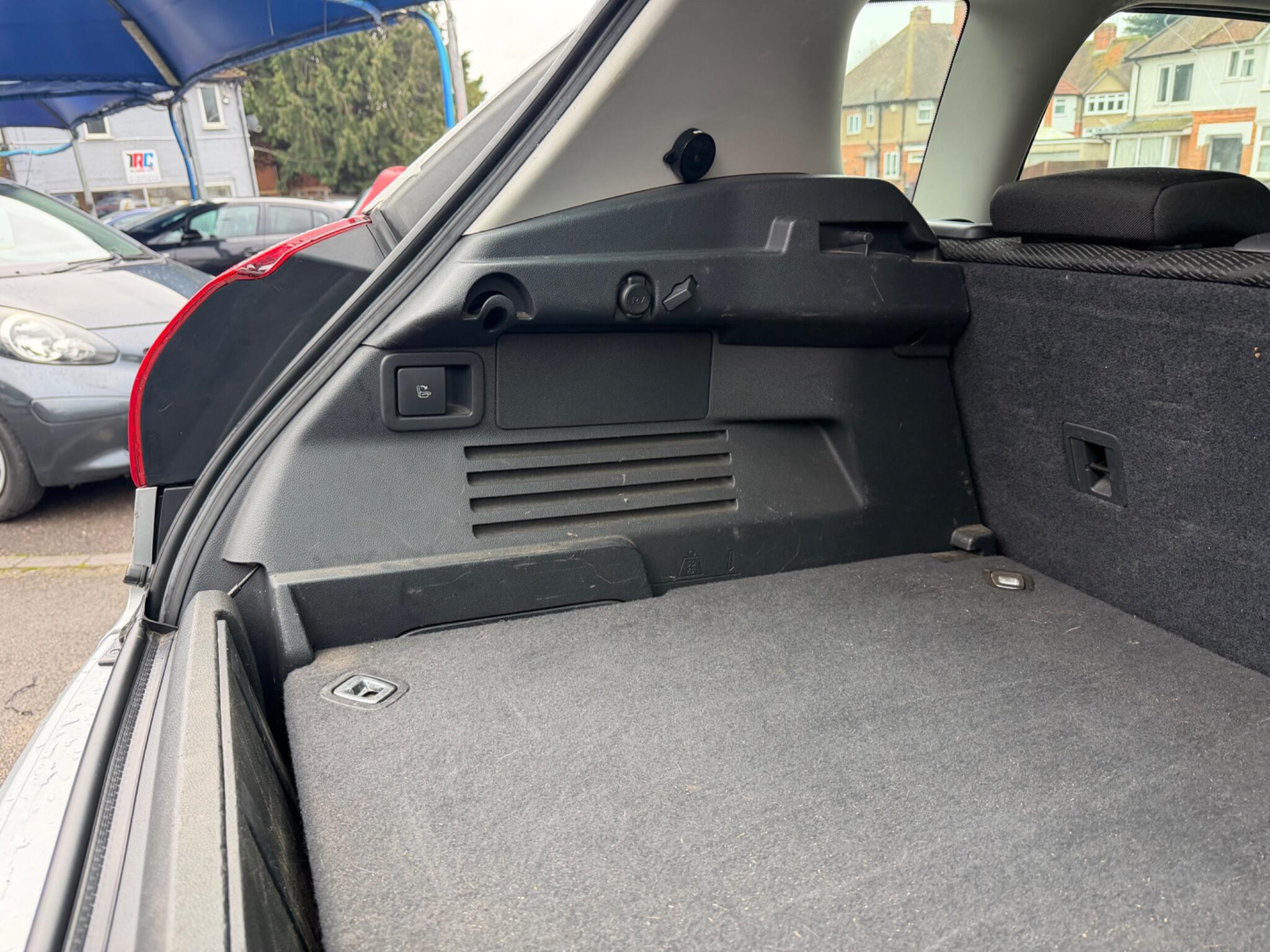 2010 Peugeot 3008 image 64
