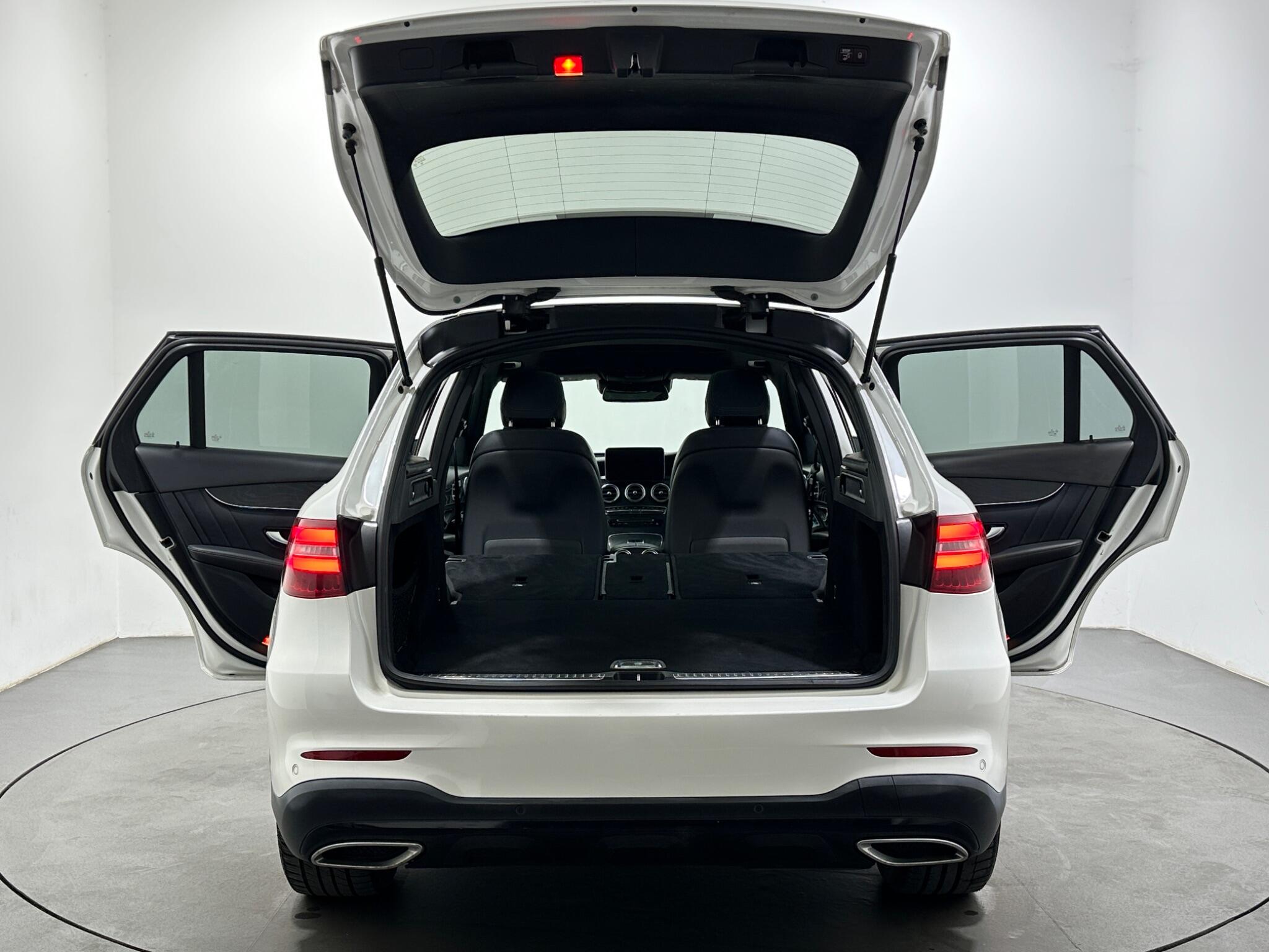 Mercedes-Benz GLC view 44