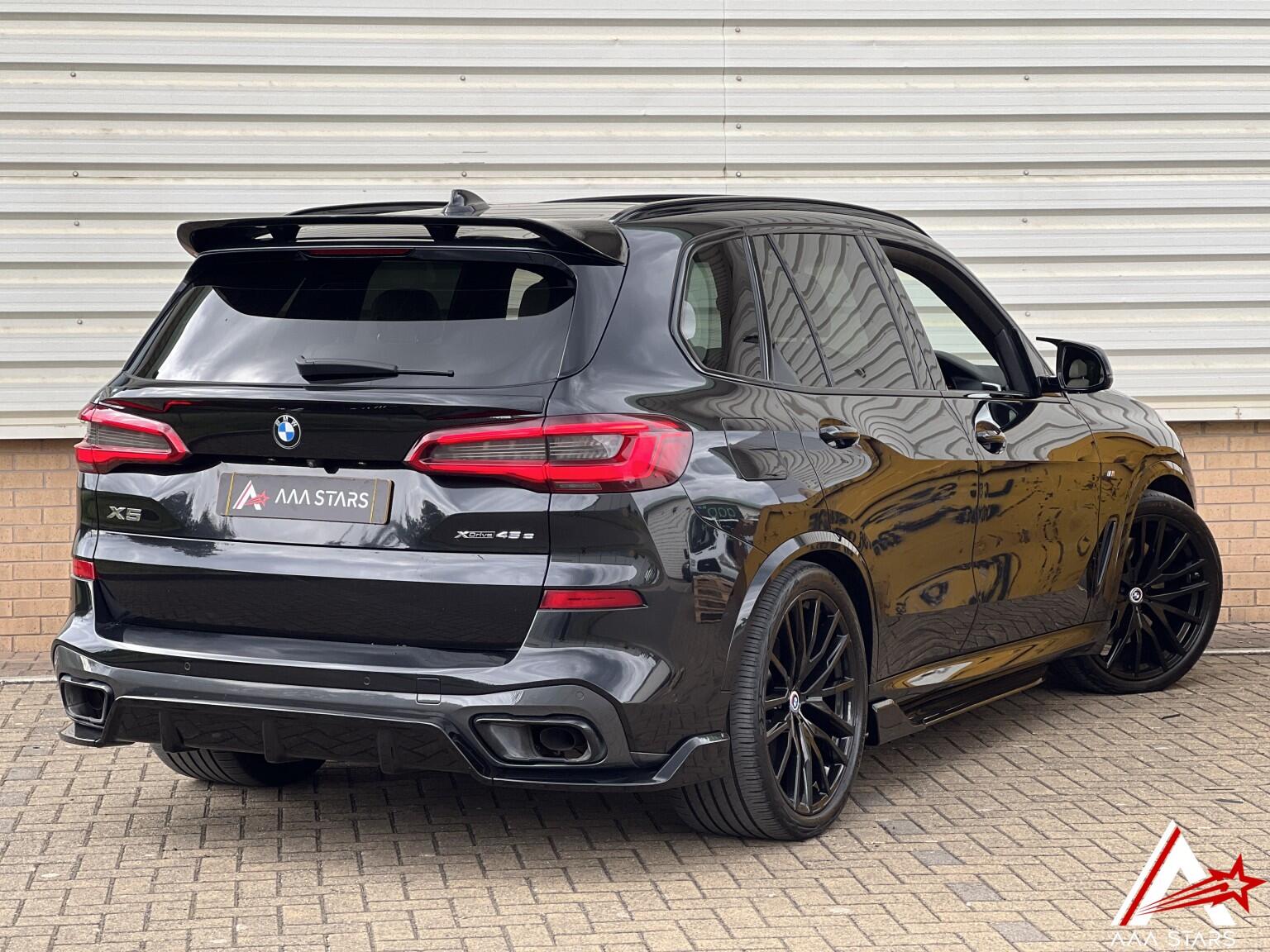 BMW X5 view 3