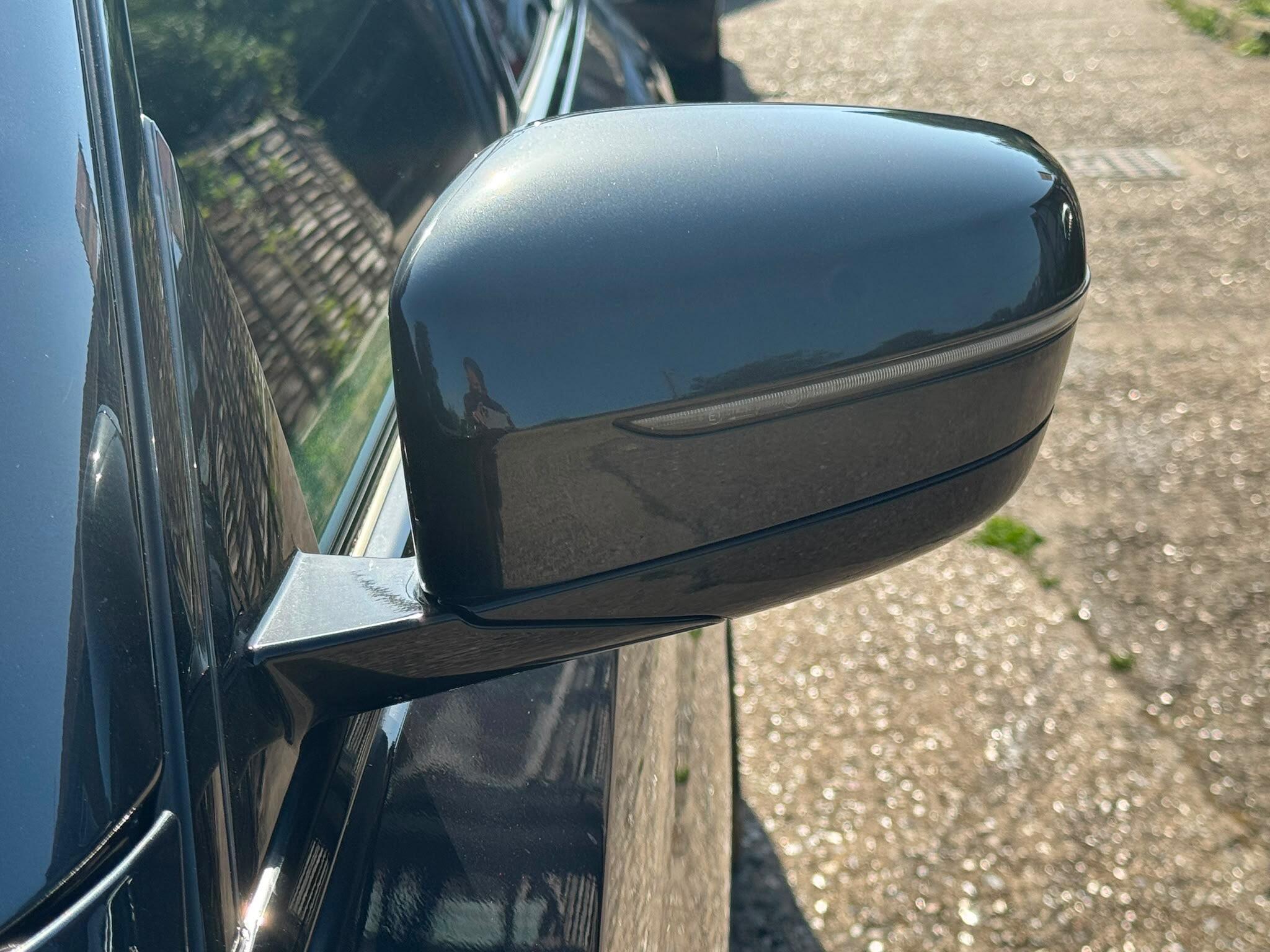 BMW 5 Series view 40