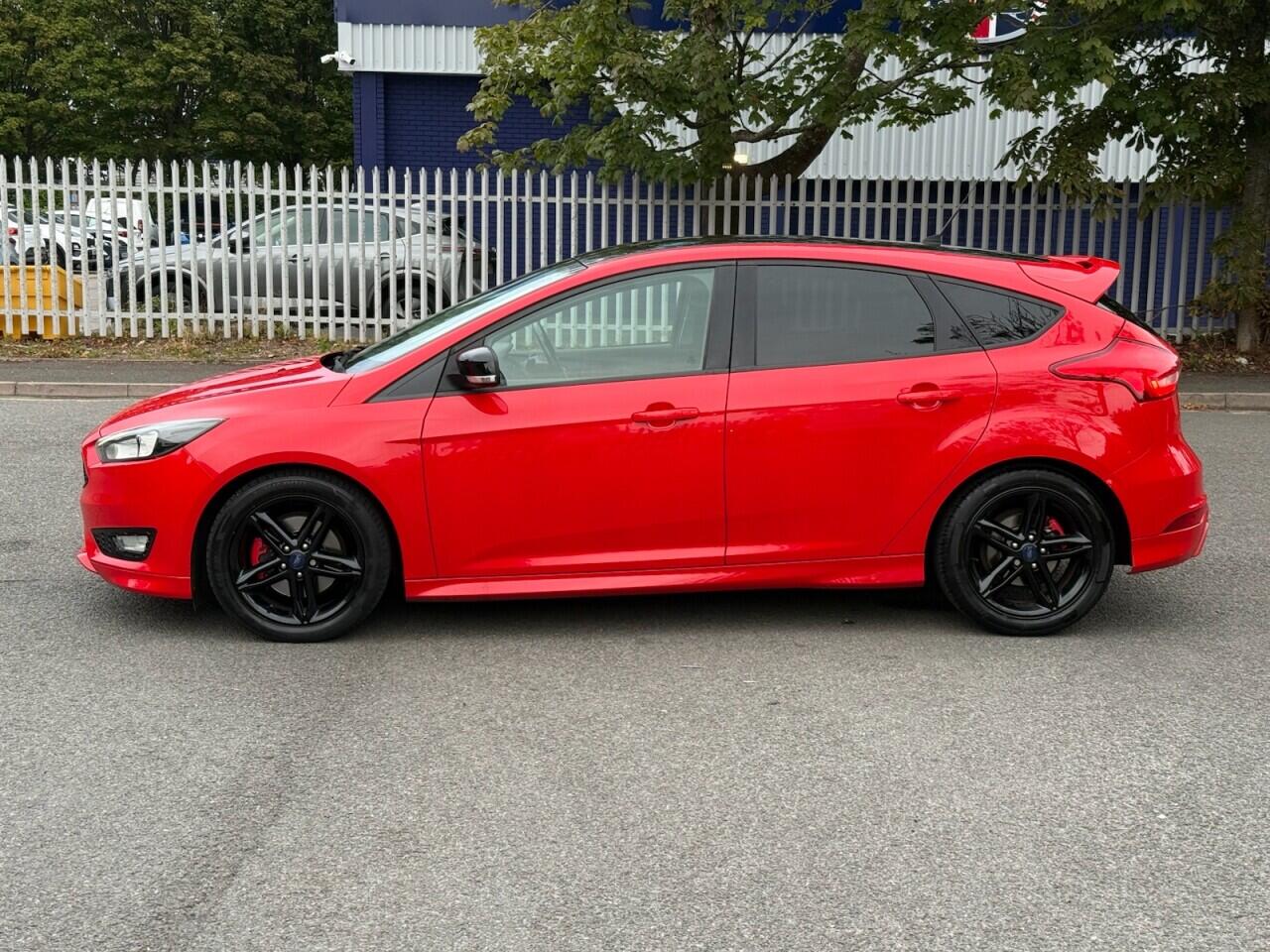 Ford Focus view 4