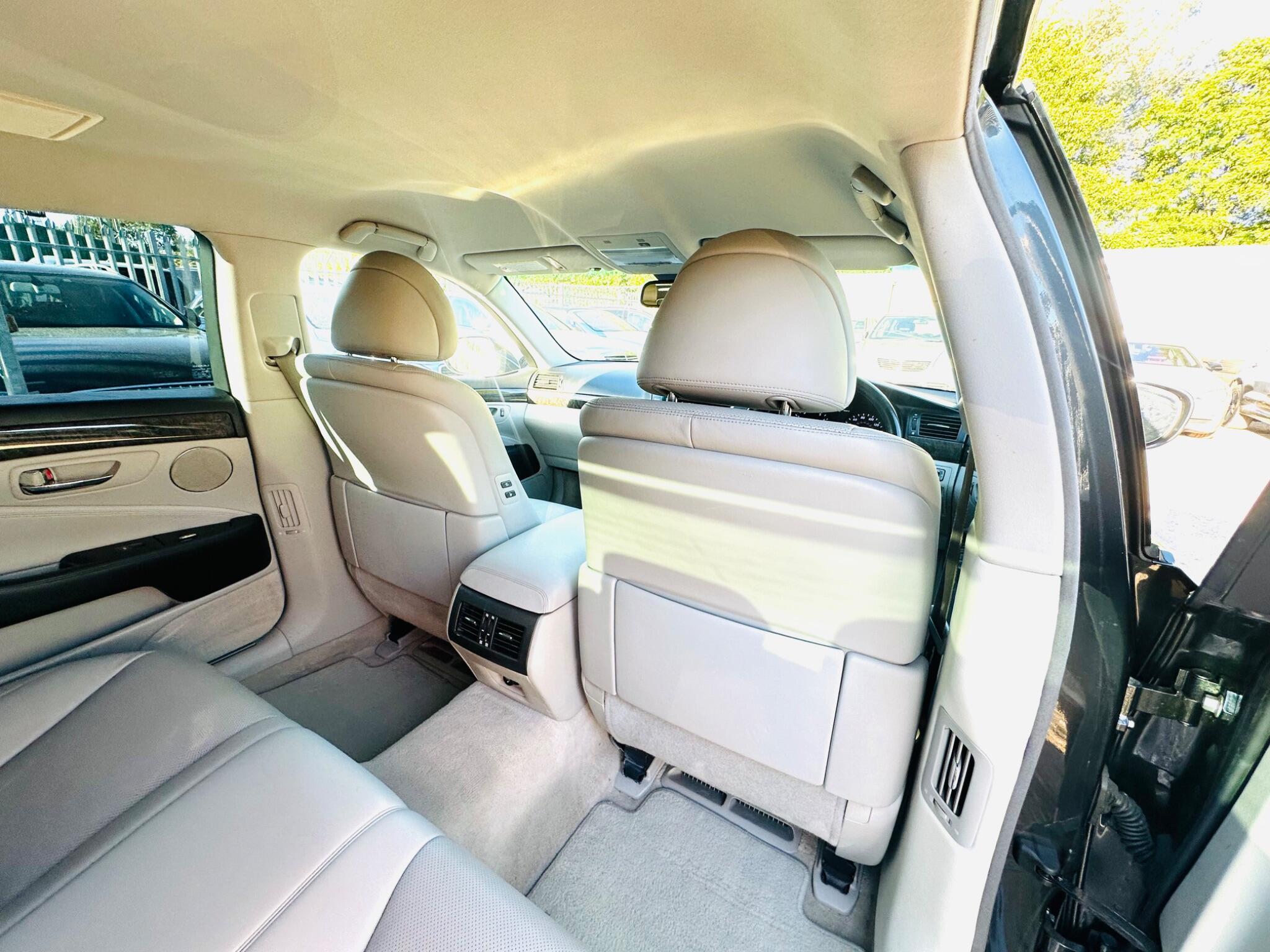 Lexus LS view 60