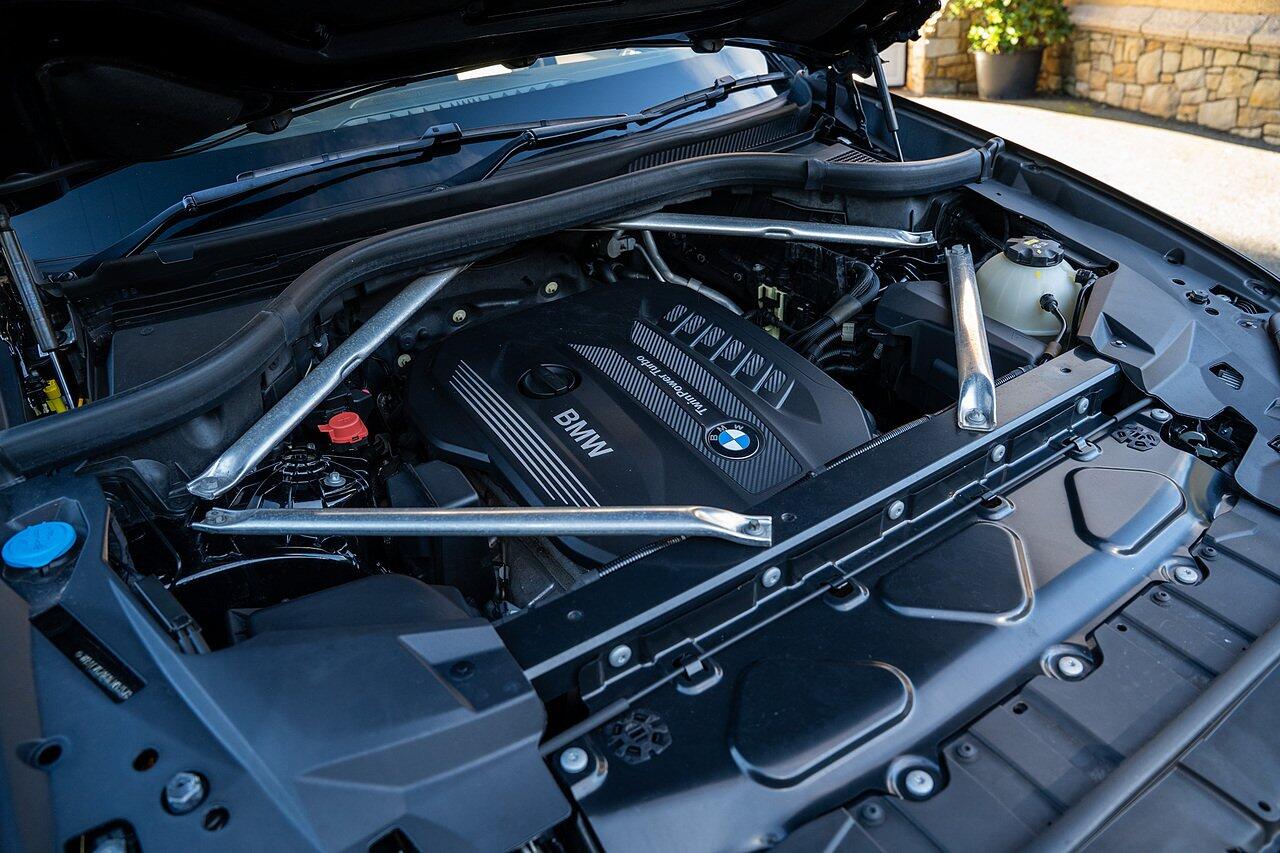 BMW X5 view 82