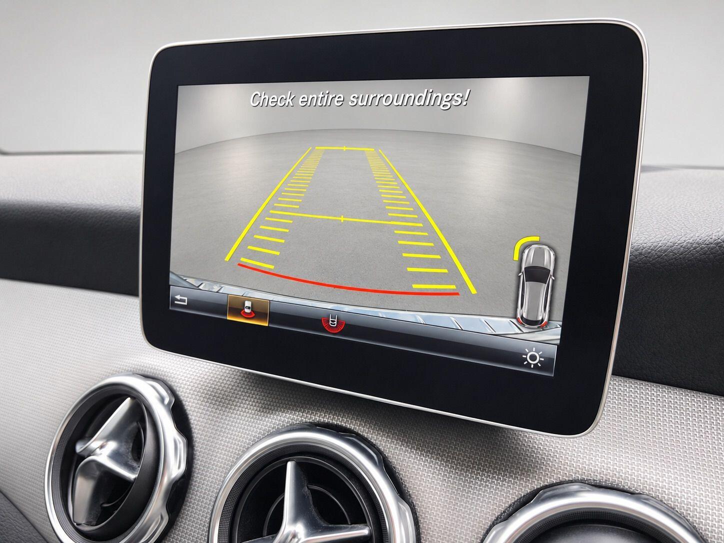 Mercedes-Benz Gla view 19