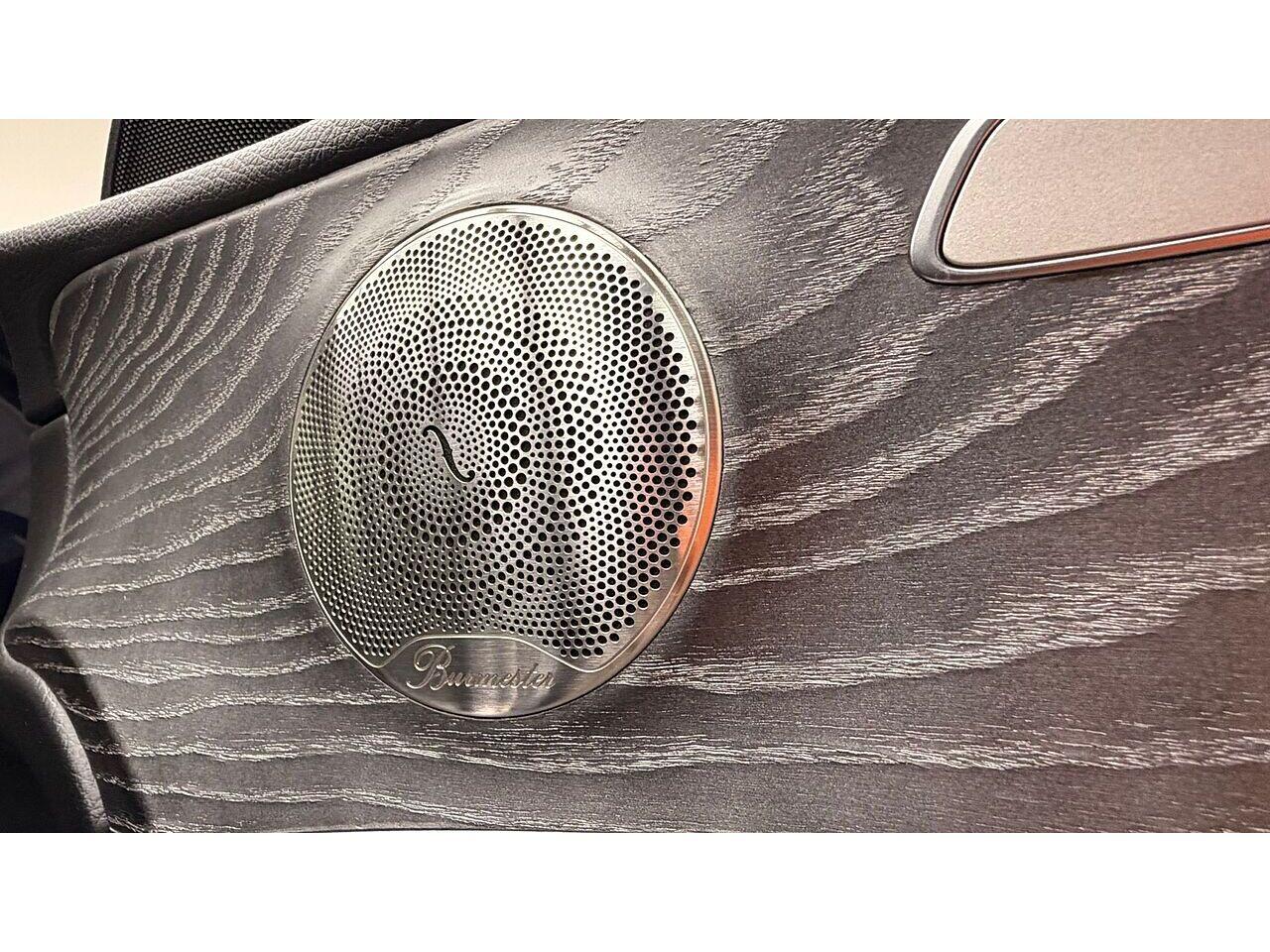 Mercedes-Benz E-Class view 19