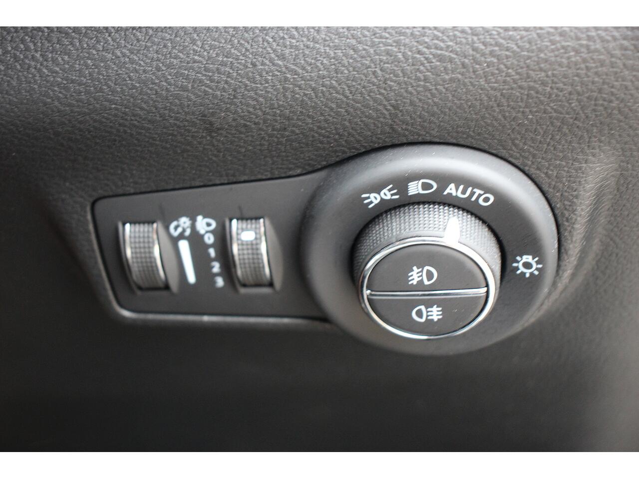 Jeep Compass view 30