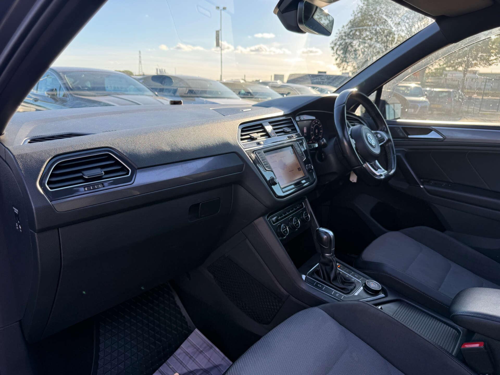 Volkswagen Tiguan view 80
