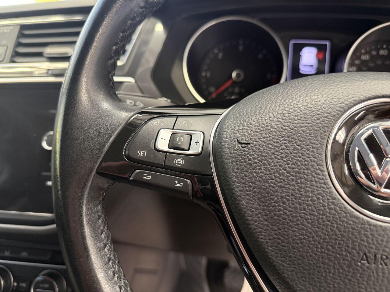 Volkswagen Tiguan Allspace view 40