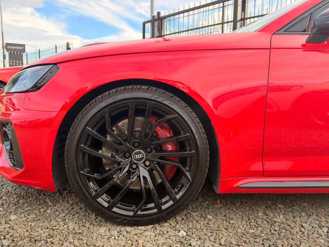 Audi RS4 view 42