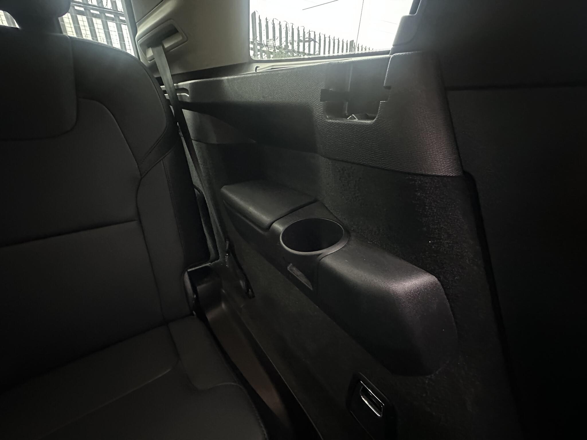 Volvo XC90 view 37