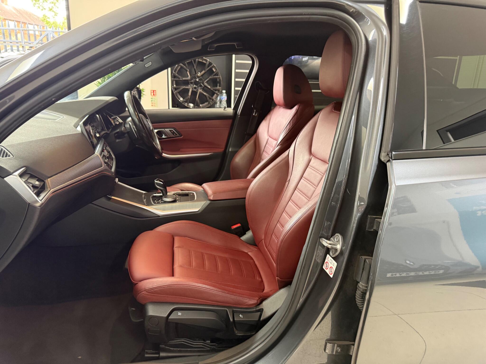 BMW 3 Series view 36