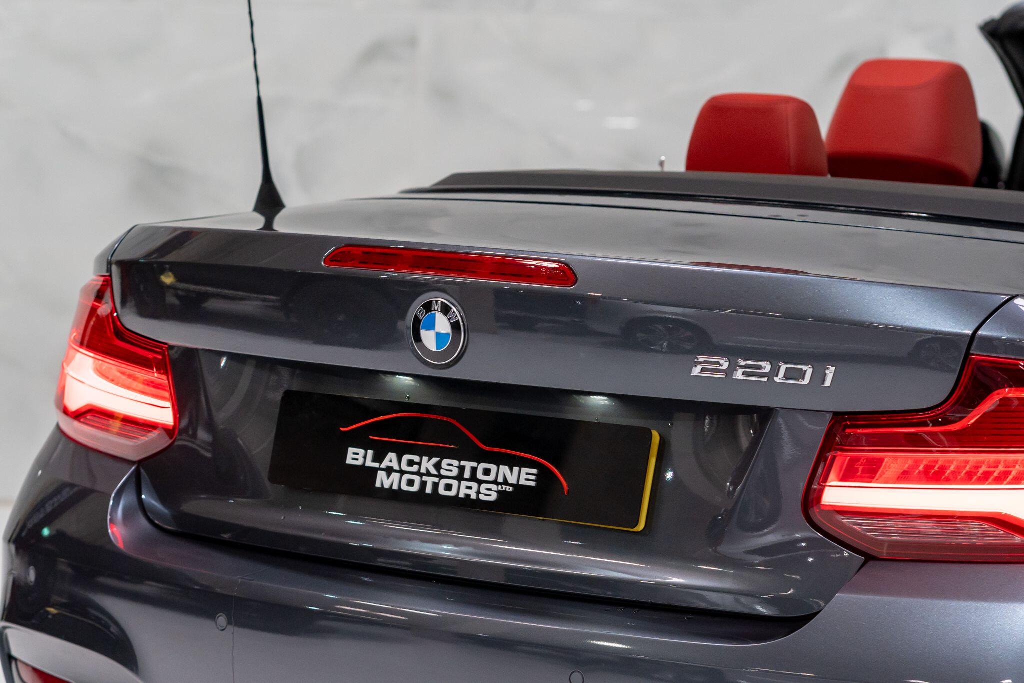 BMW 2 Series view 33