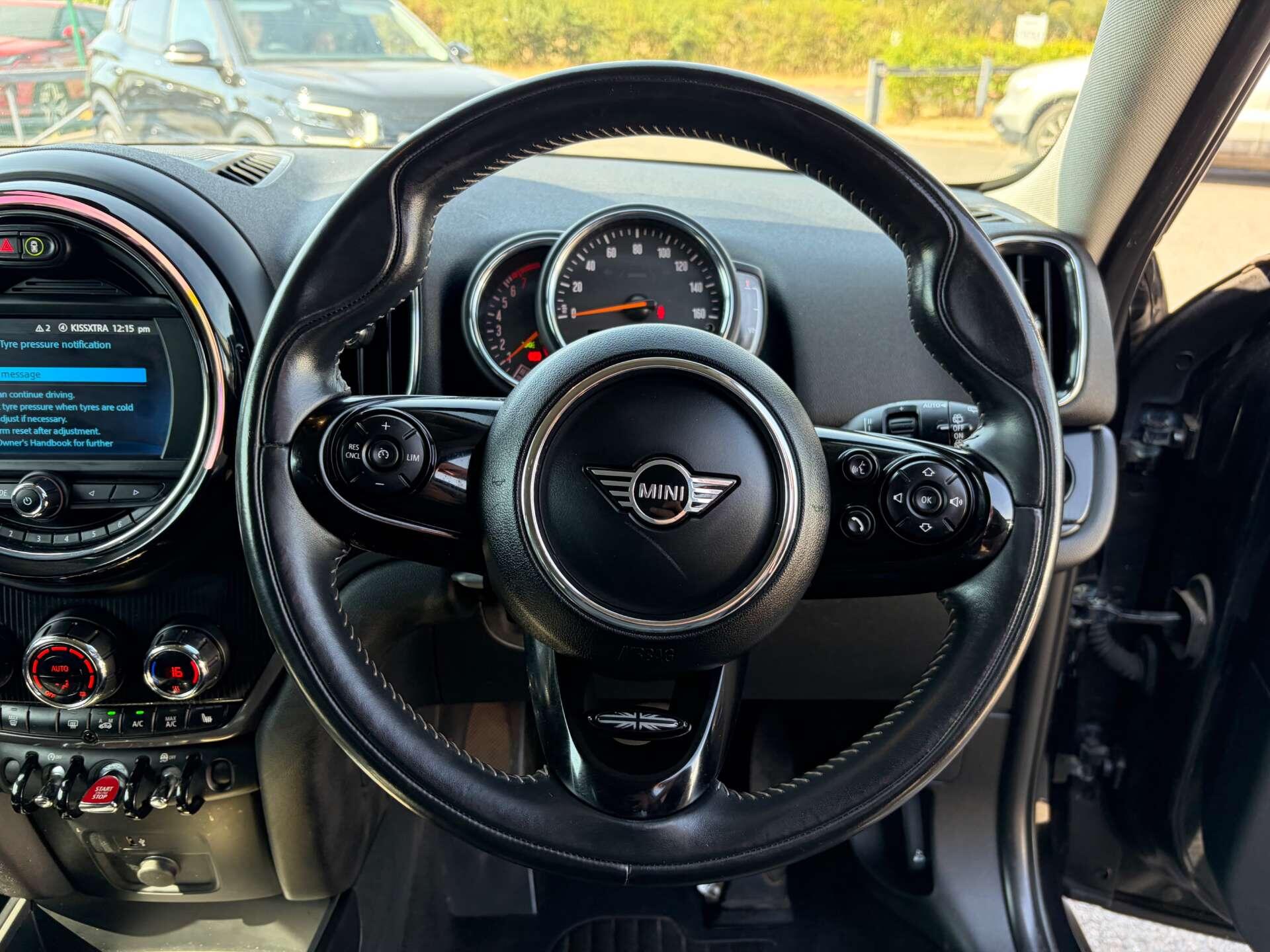 Mini Countryman view 37