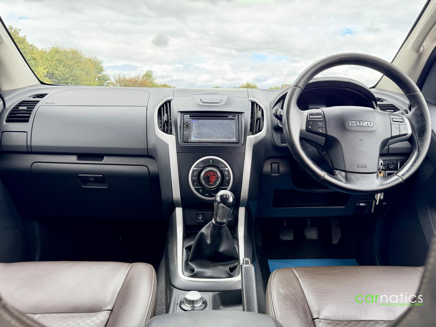 Isuzu D-Max view 17