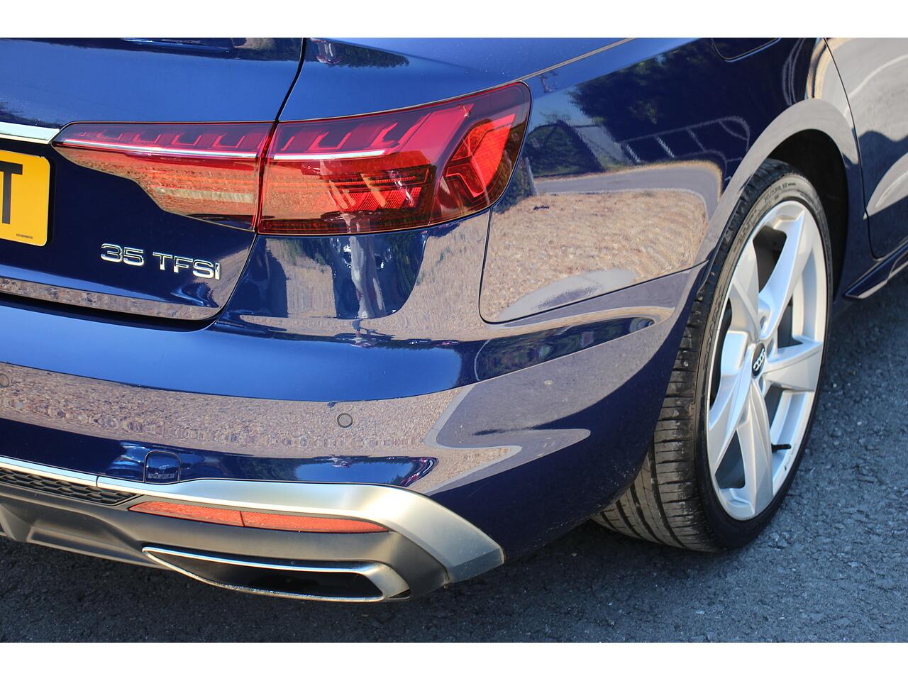 Audi A4 view 40