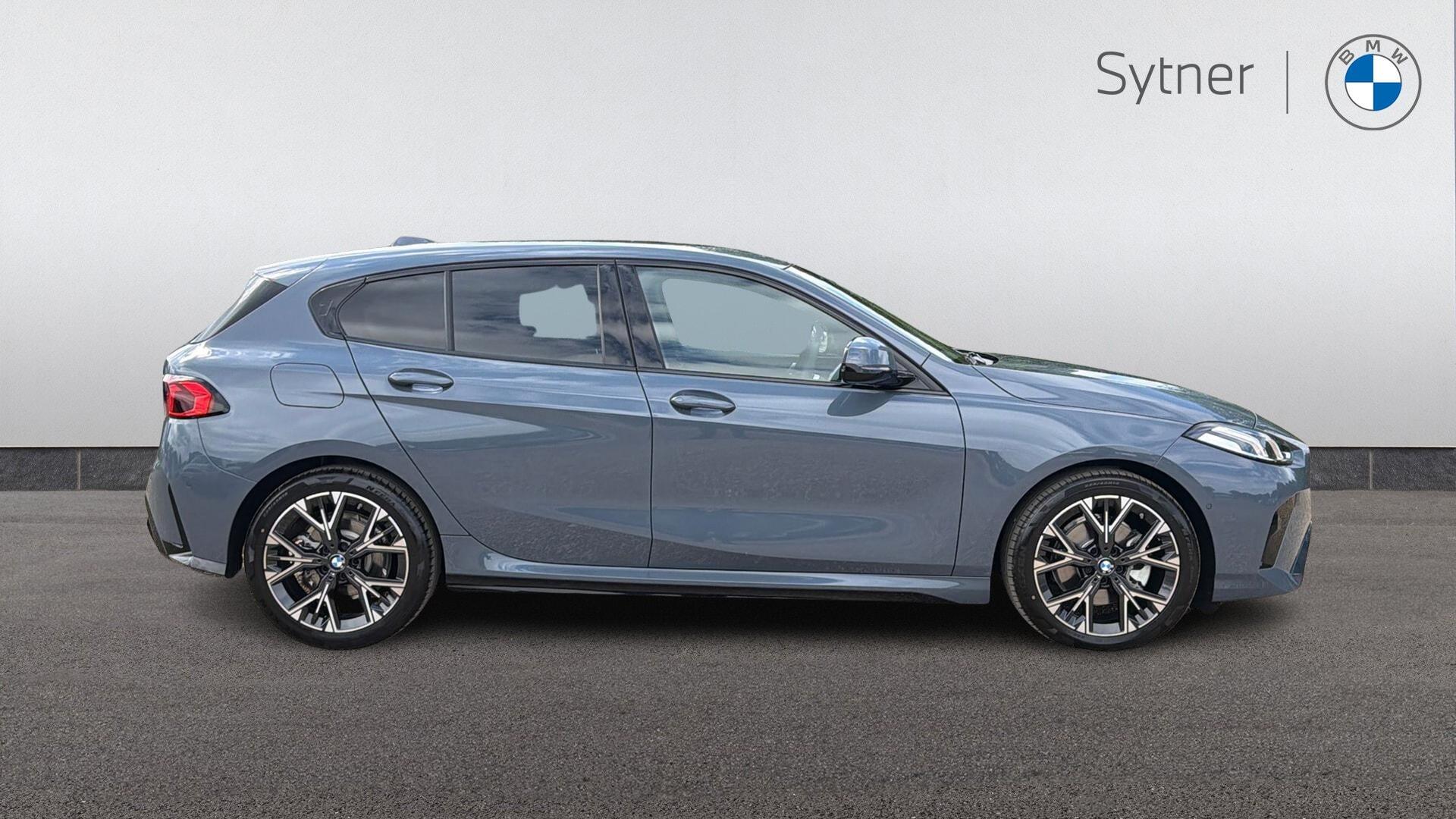 BMW 1 Series view 3
